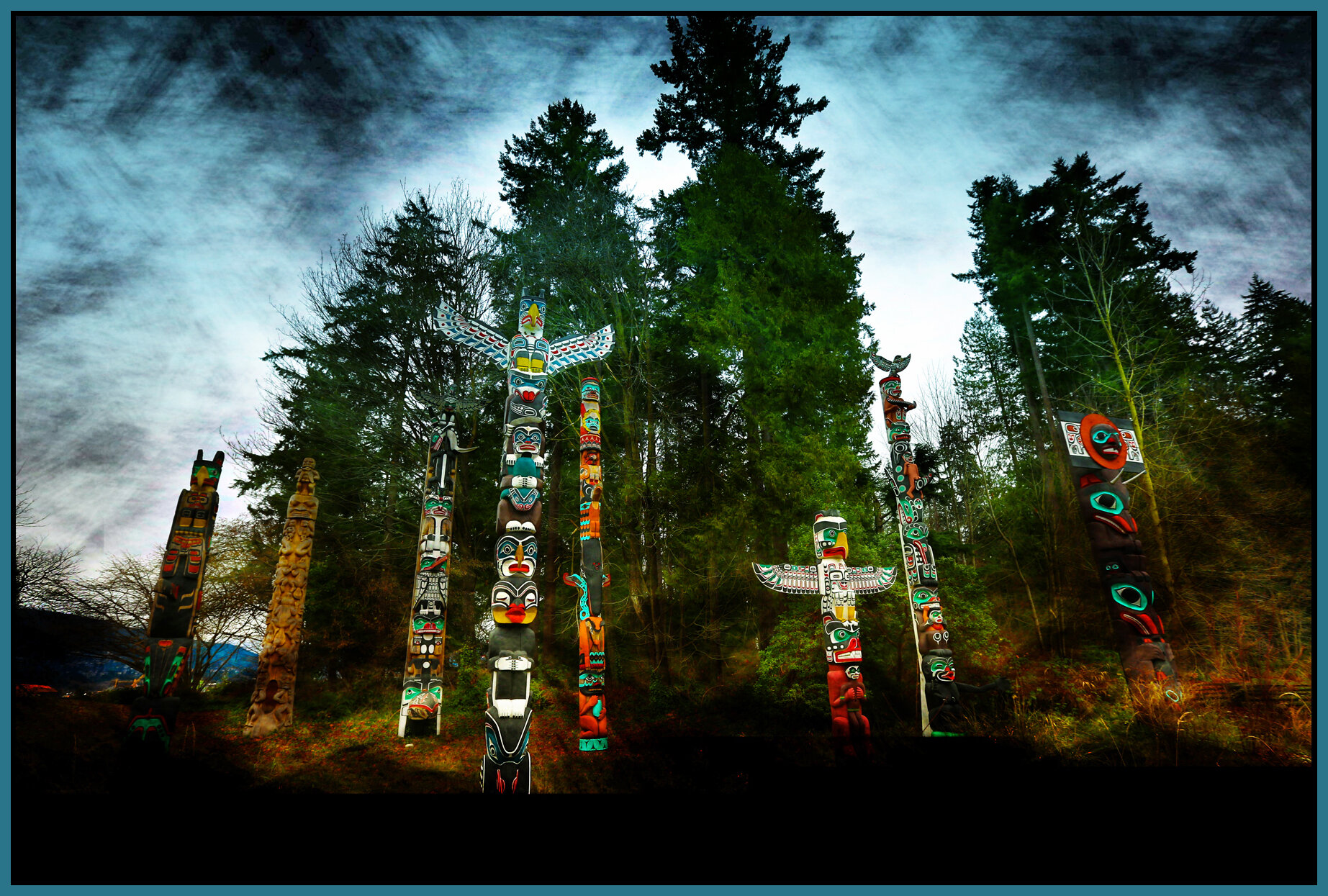 Stanley Pk Totems_Dec 25_2012_HDR_C6255_peOldNiS_4x6s.jpg