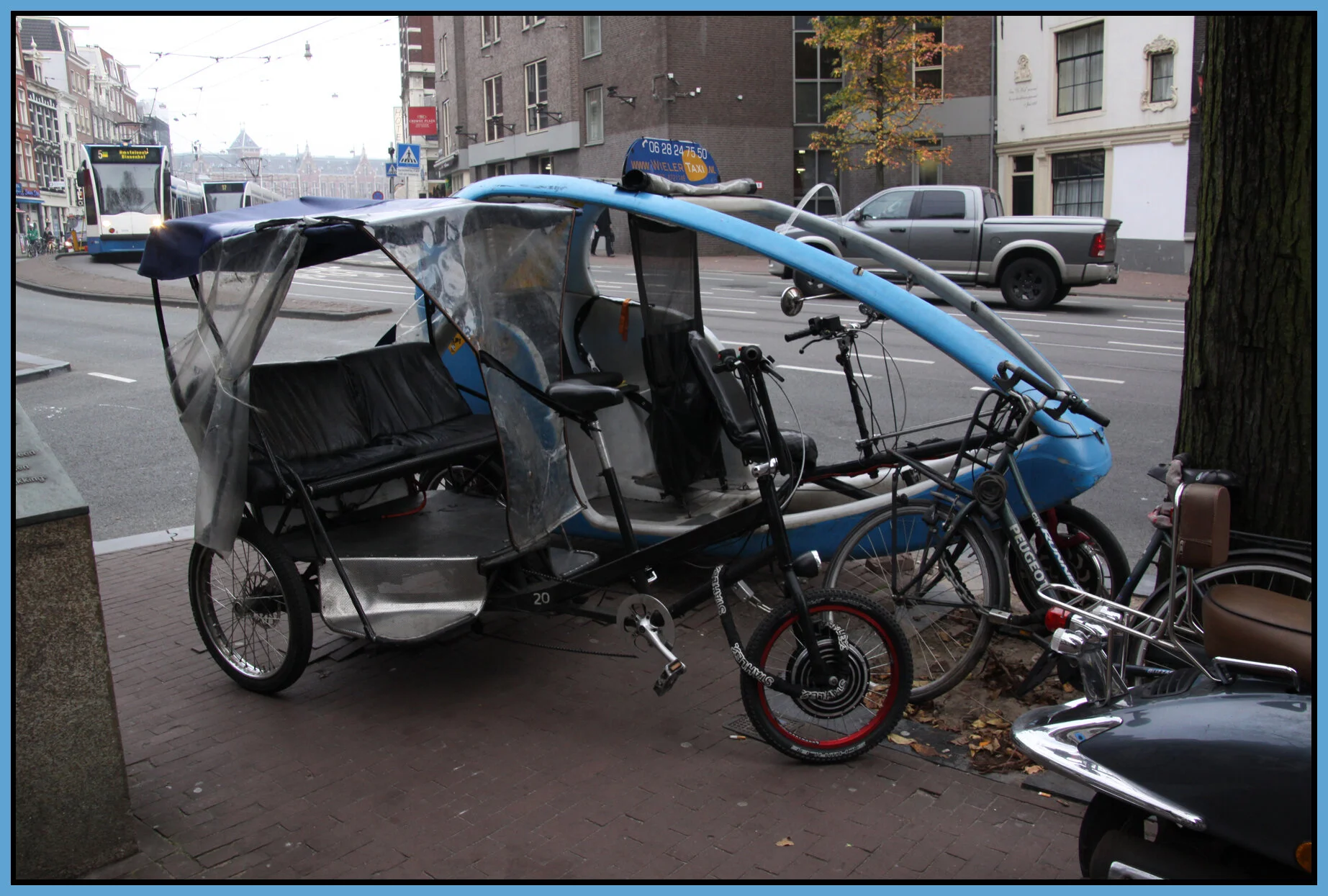 Amsterdam bikes_Nov 8_2011_6728_4x6s.jpg