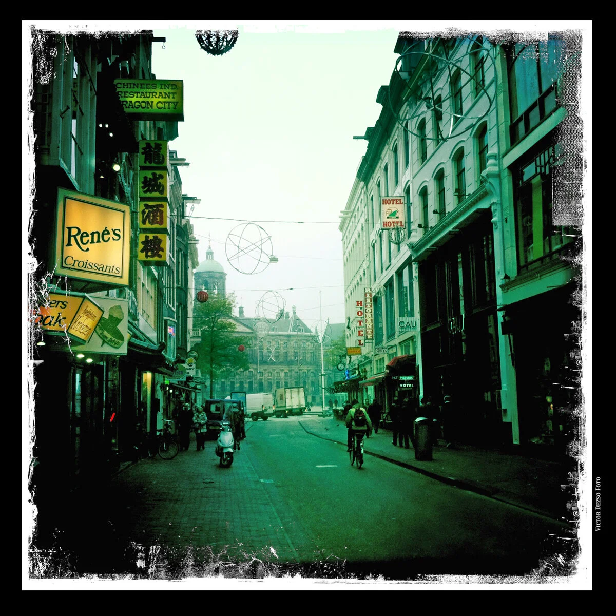 Amsterdam_Nov 8_2011_1506_4x4.jpg