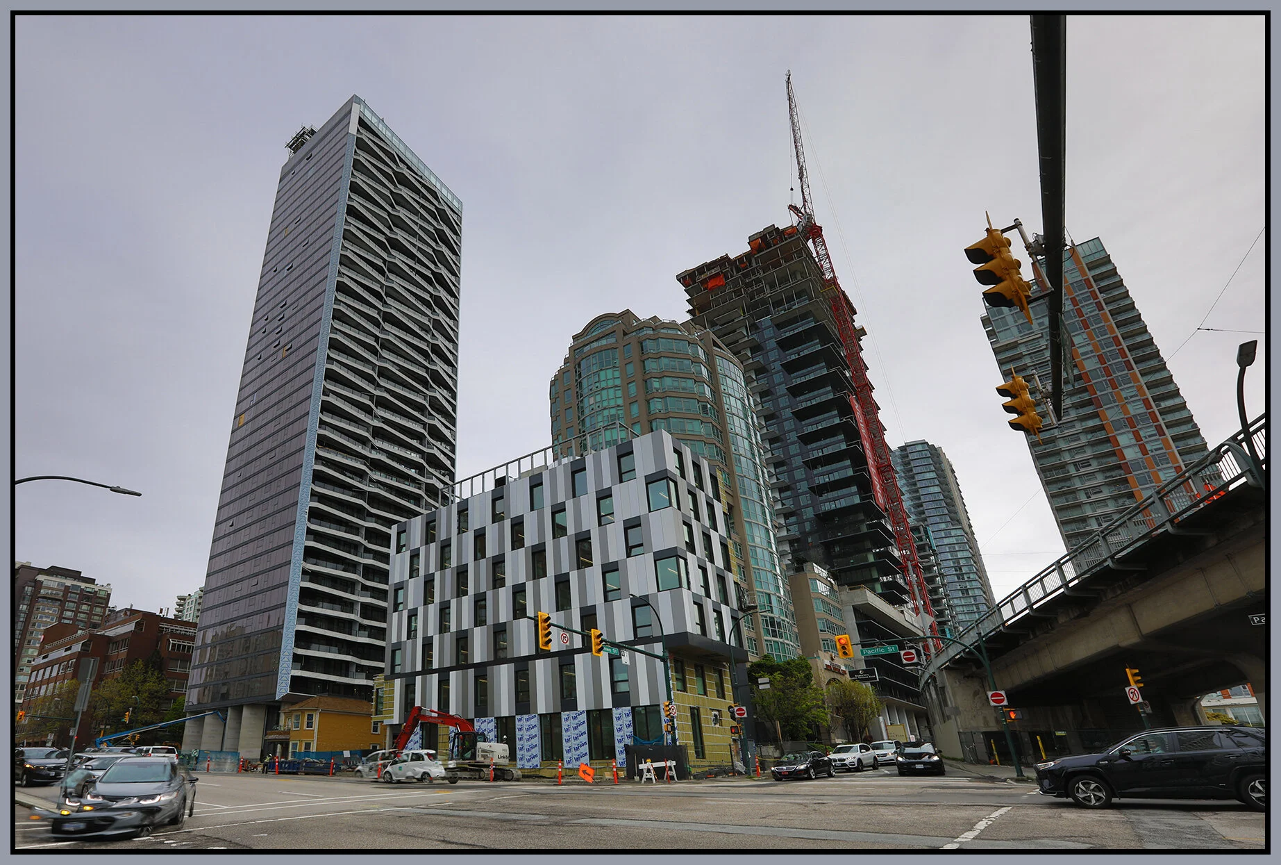 800 Pacific St Const_Apr 29_2021_HDR_5A1165_4x6s.jpg