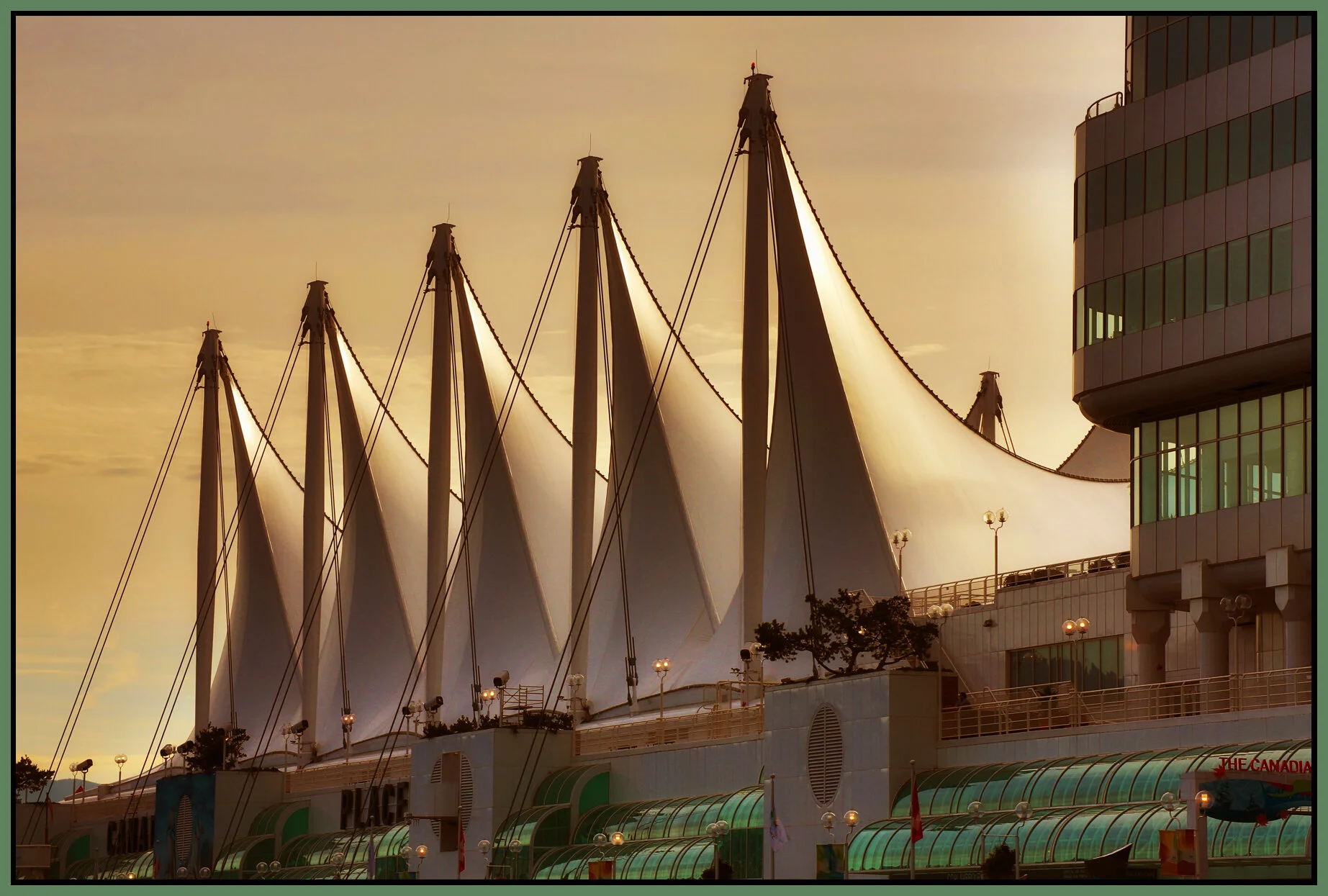 The Sails_Sep 19_2013_HDR_B7096_1v_4x6s.jpg