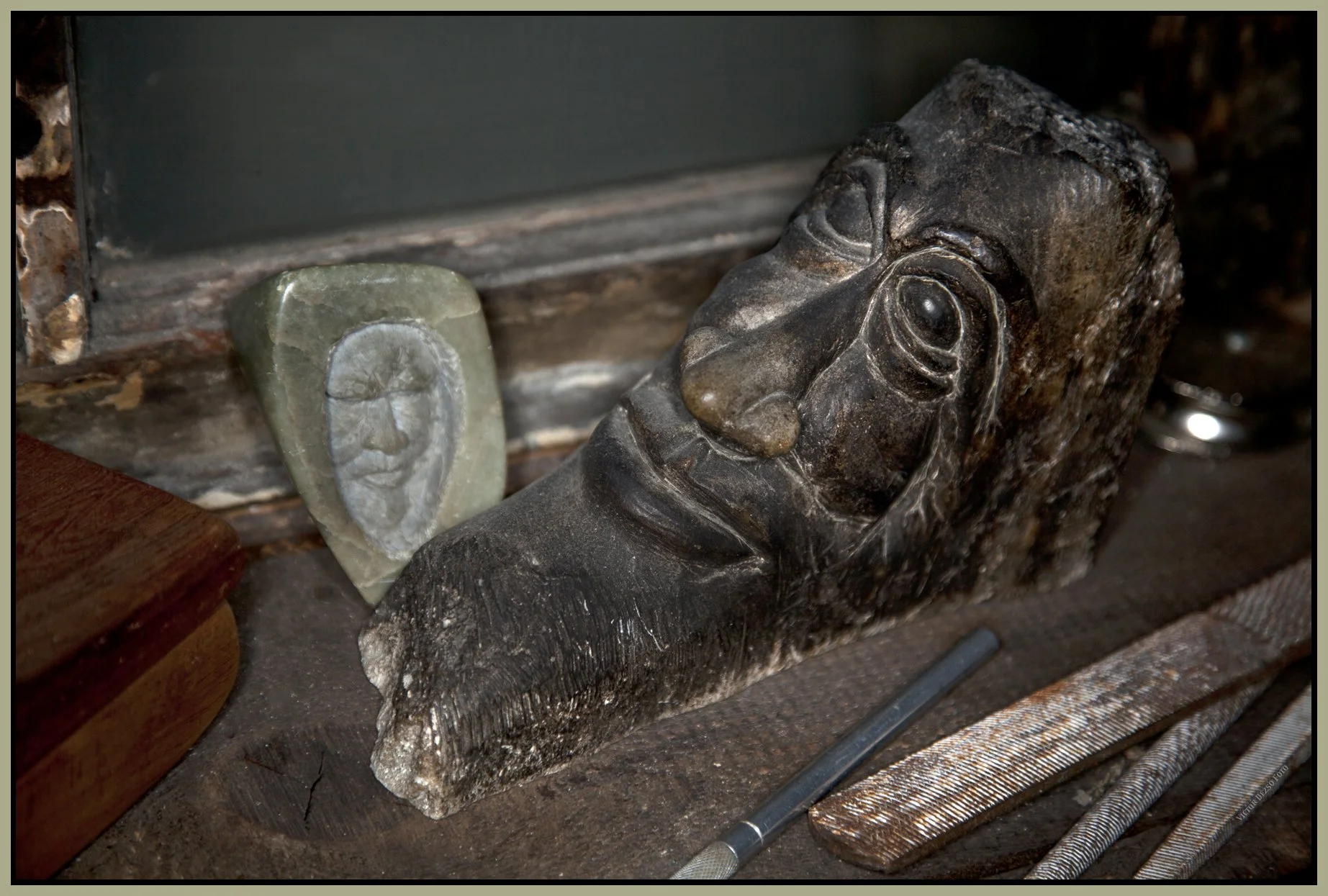 VDF Carvings_Feb 24_2011_3418_4x6s.jpg