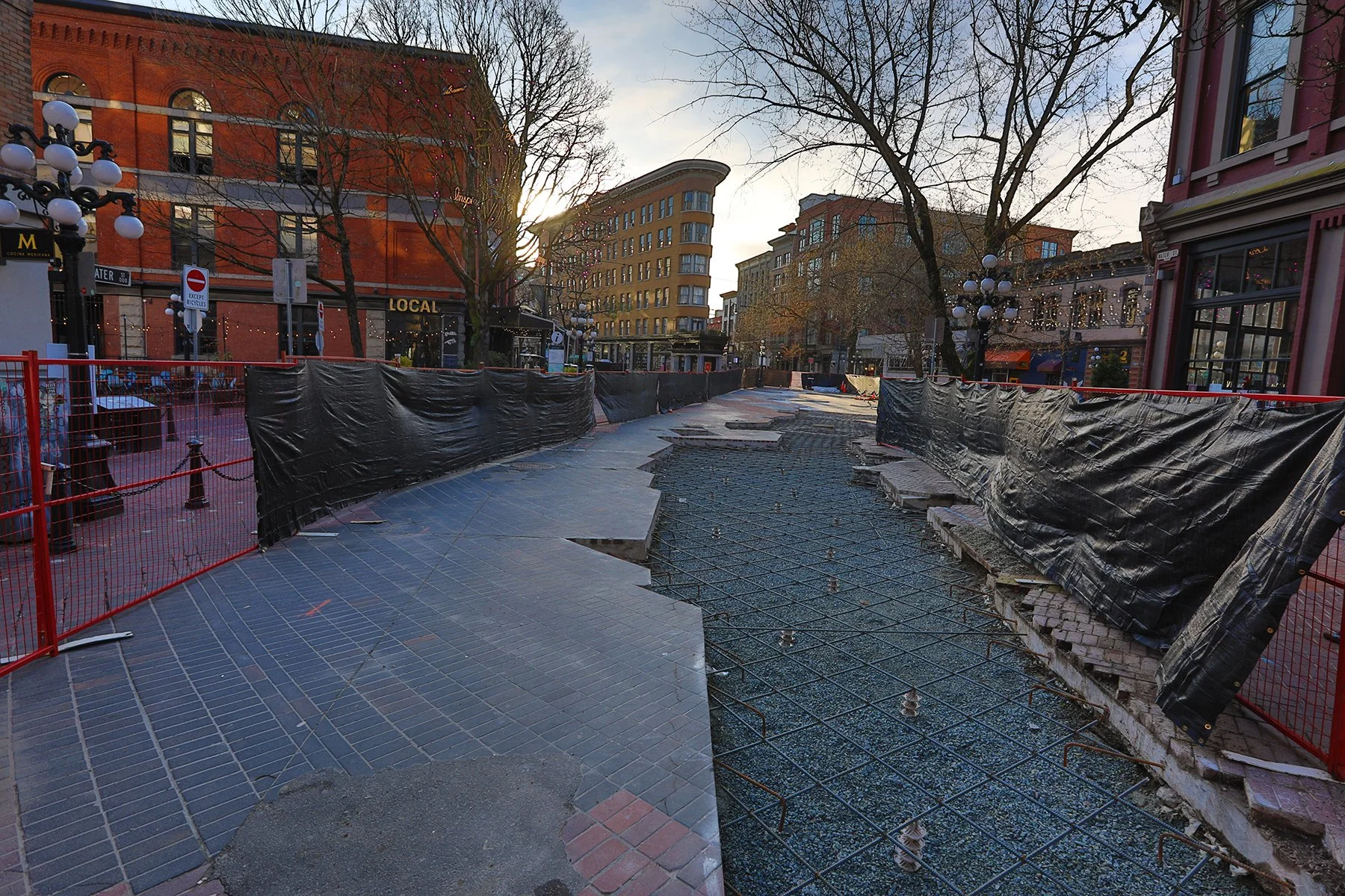 Gastown Maple Tree Sq.Const_Apr 1_2024_HDR_4H6302_4x6.jpg