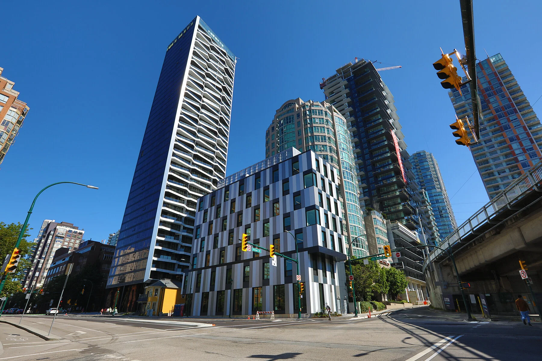 889 Pacific St Const_Jul 30_2021_HDR_4G1440_4x6.jpg