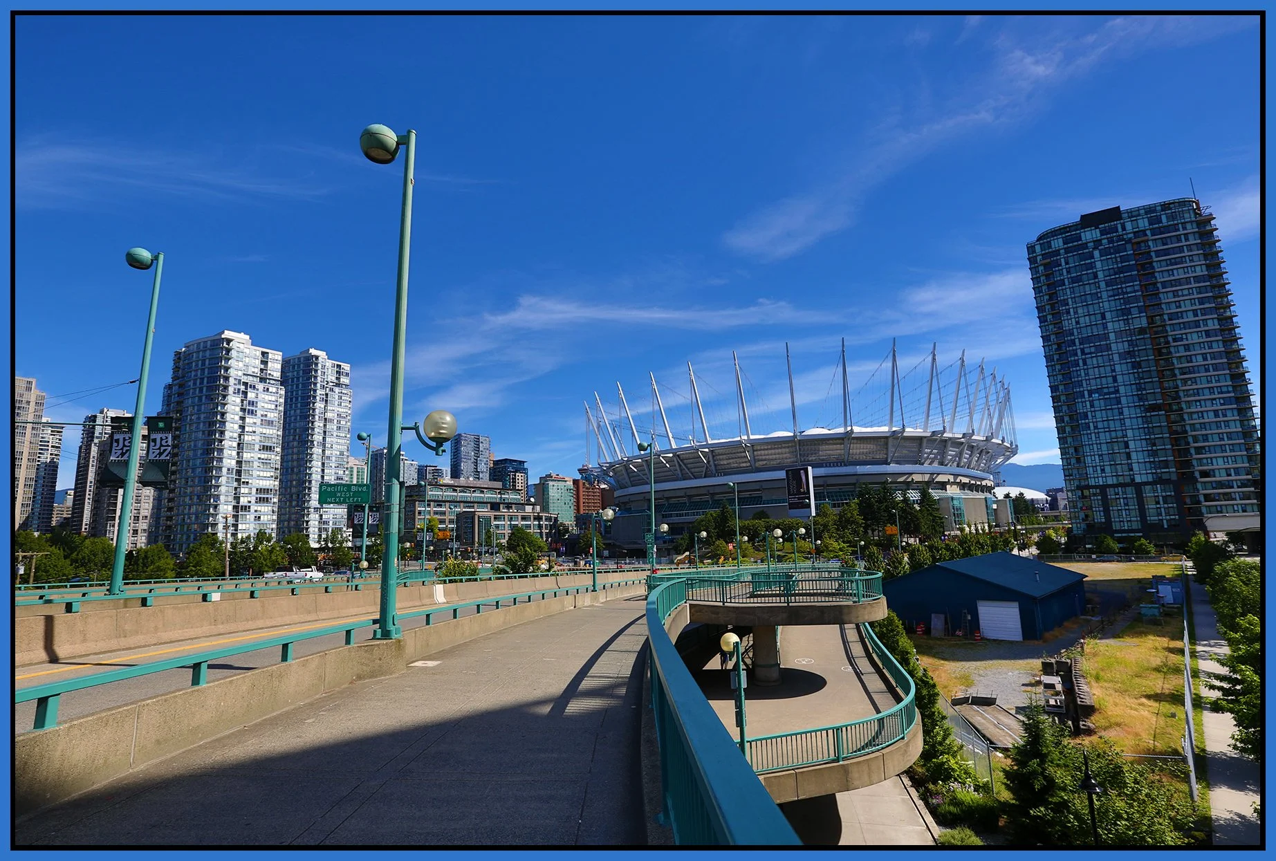 Cambie Bridge LkgNE_Jul 1_2014_HDR_F1477_4x6s.jpg