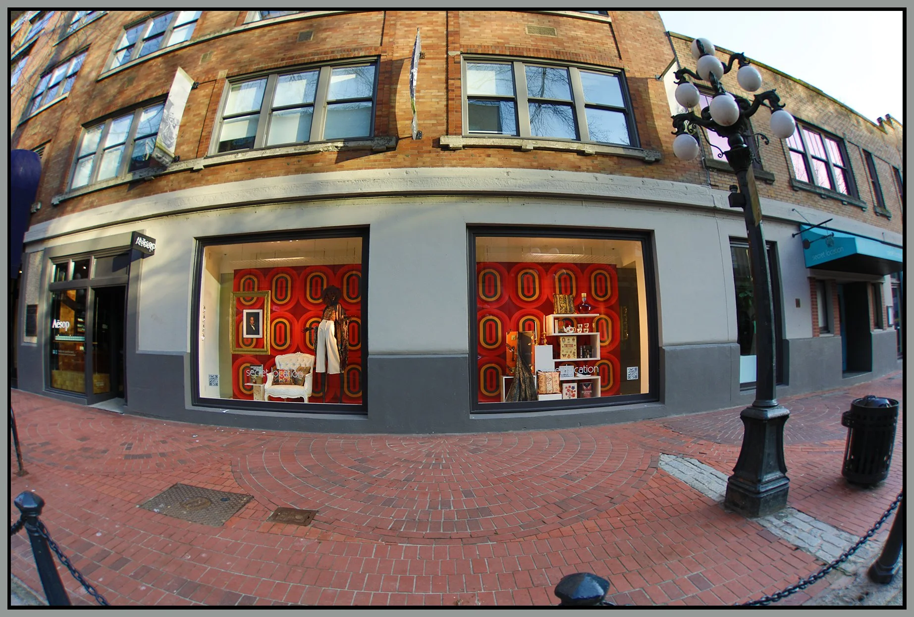 Gastown Window on Water St_Jan 22_2022_HDR_5A7536_4x6s.jpg