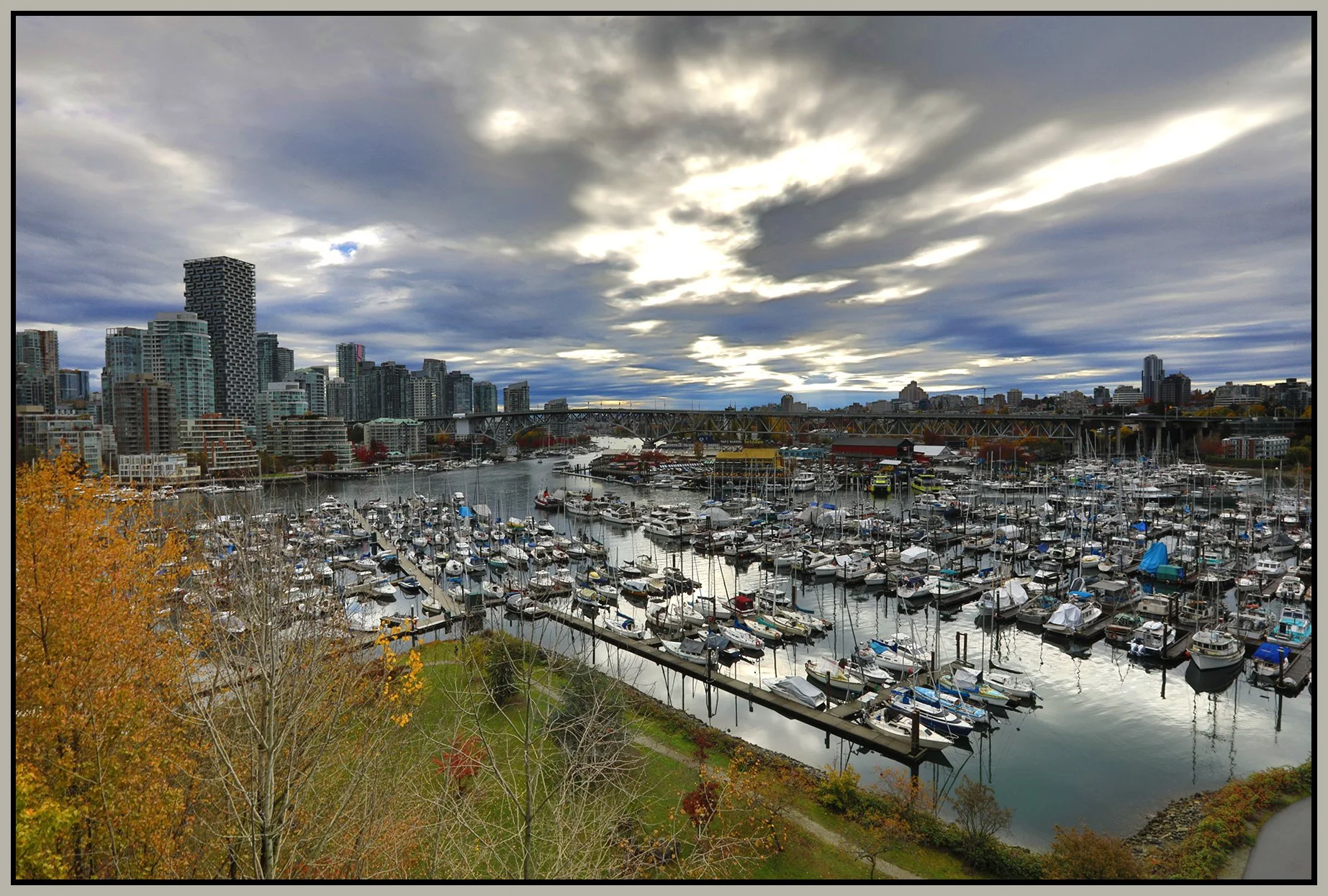 Burrard Bridge LkgNE Vancouver_Oct 25_2026_HDR_4L5913_4x6s.jpg