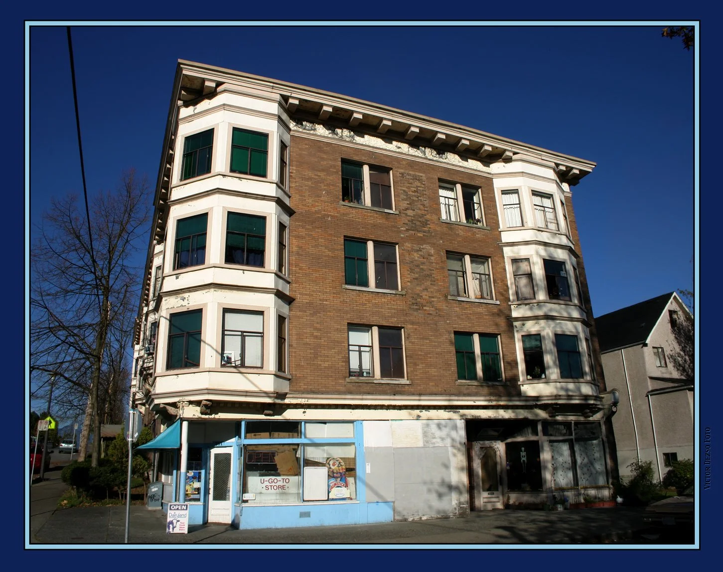 501 E Georgia St_Nov 6_2003_1_4x5s.jpg