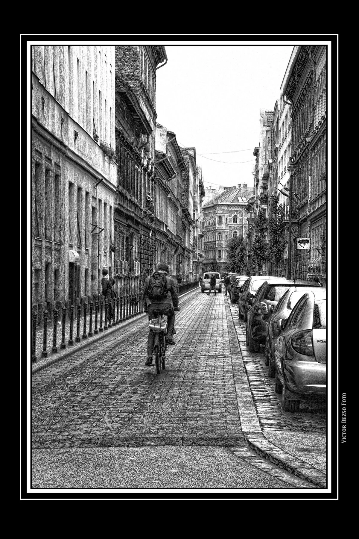 Budapest_Oct 25 2011_1346_peLghtPncl_4x6s.jpg