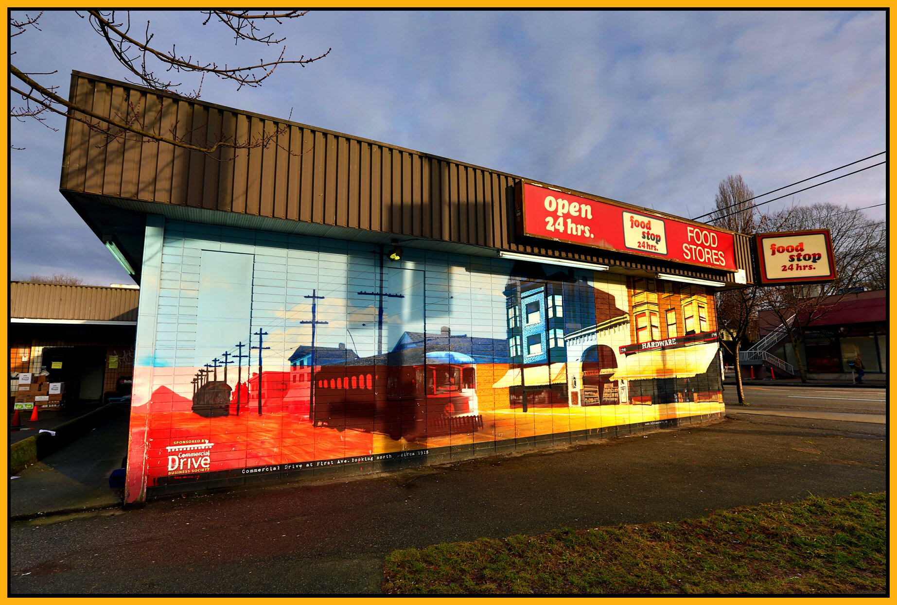 Commercial Dr Mural_Dec 28_2013_HDR_D7255_4x6s.jpg