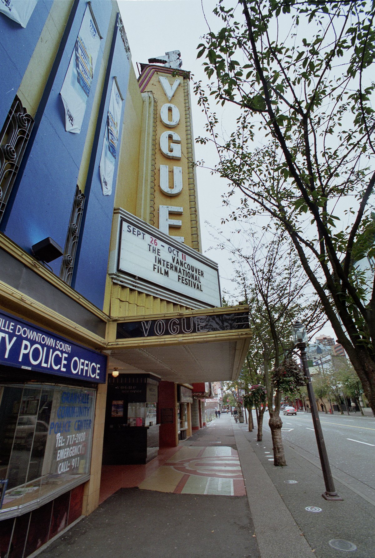 Vogue Theater-Oct 2_2002_4x6.jpg