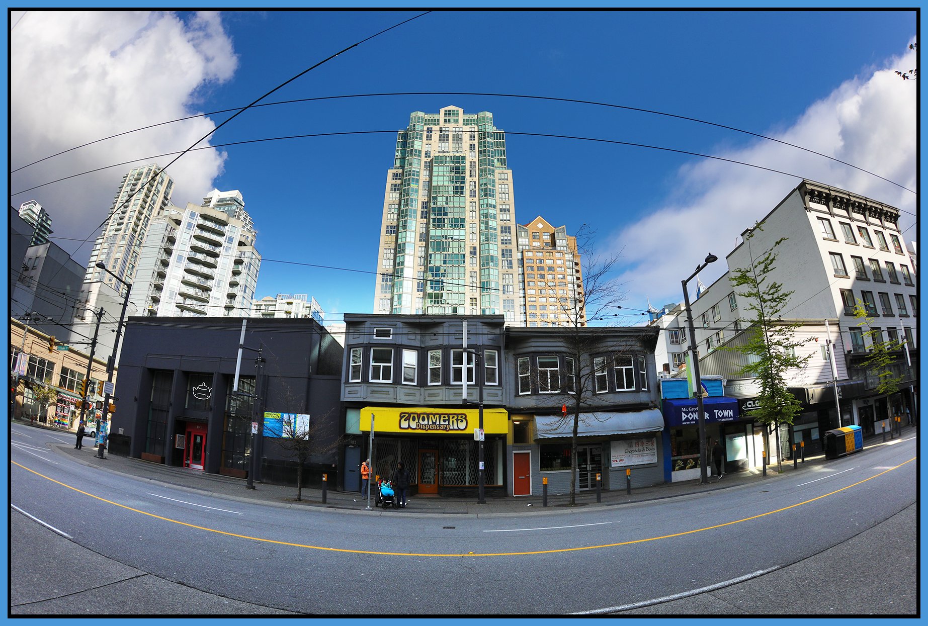 1181 Granville St LkgW_Apr 21_2024_HDR_5E4626_4x6s.jpg
