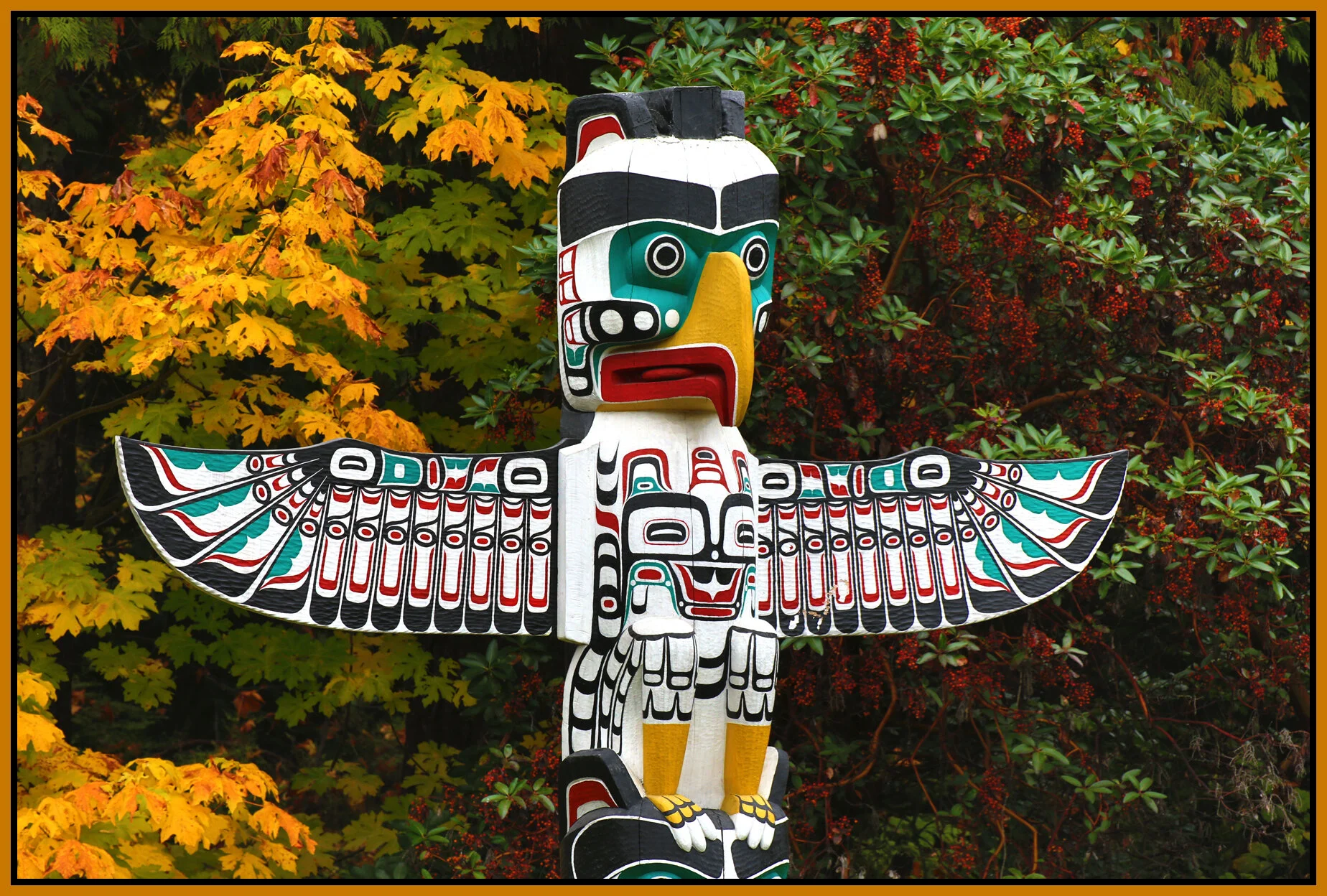 Stanley Pk Totems_Oct 20_2013_HDR_D8306_4x6s.jpg