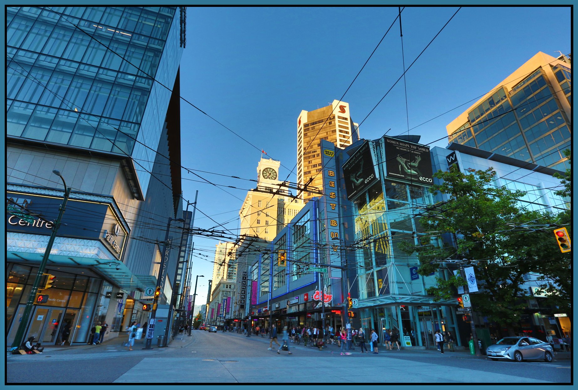 Robson at Gr Mall_Sep 13_2016_HDR_L5417_4x6s.jpg