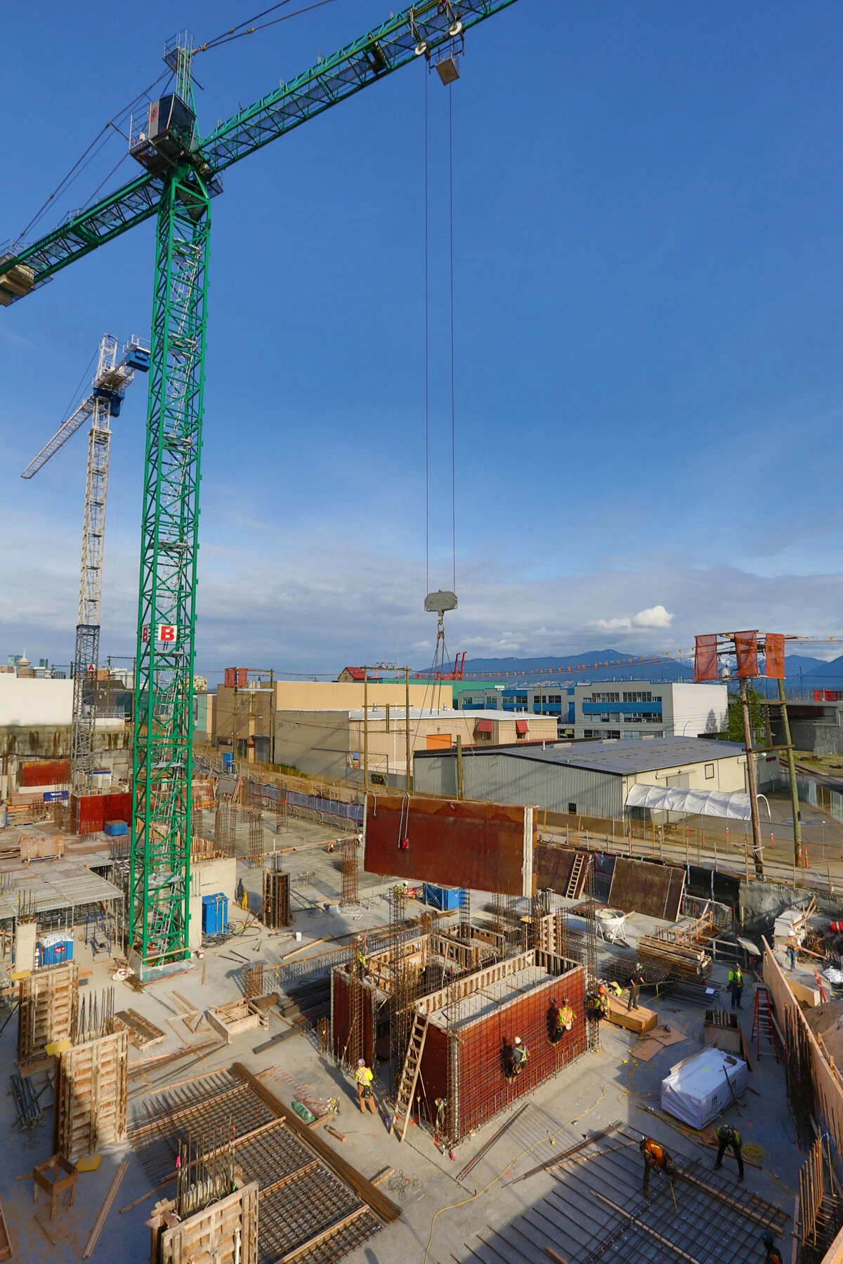 Strathcona Village Const_Apr 16_2016_HDR_K2347_4x6.jpg