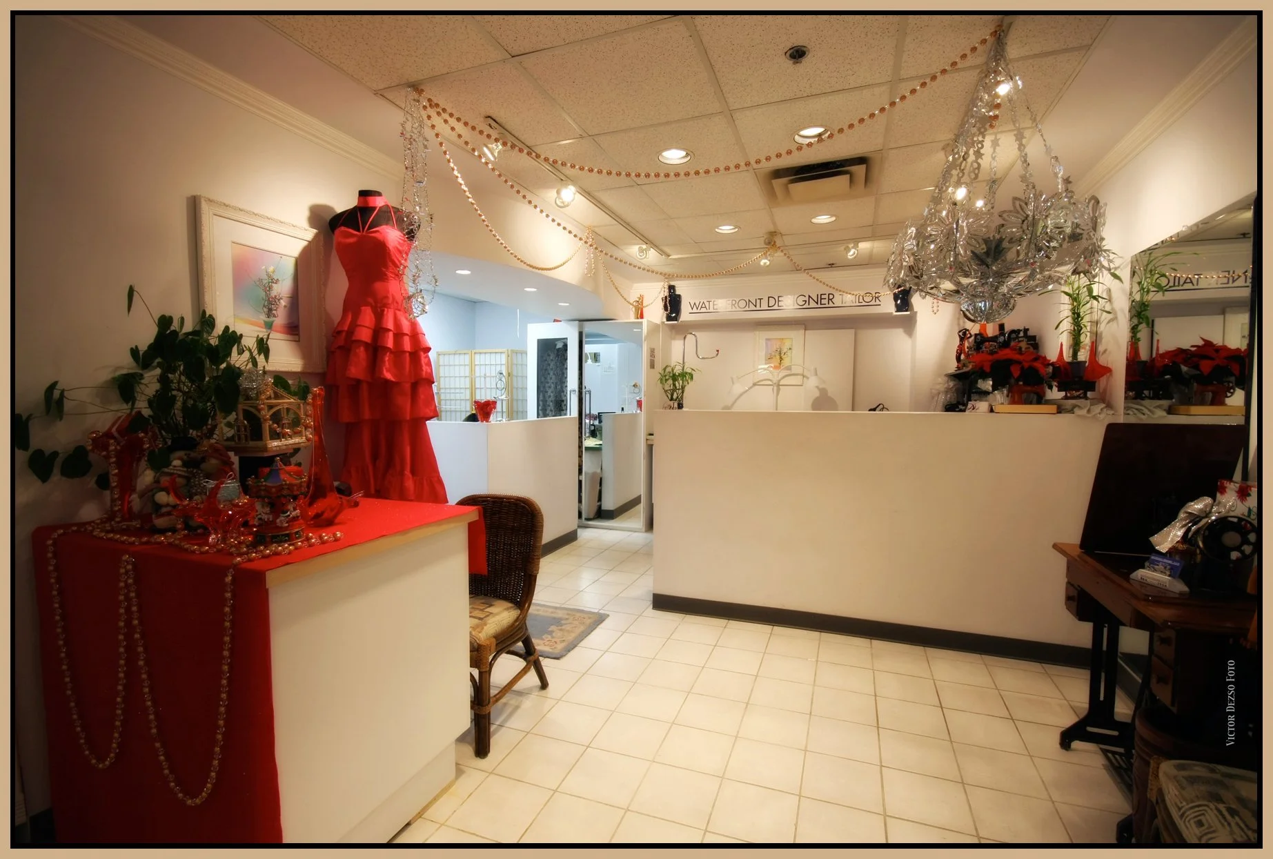 Waterfront Designer Tailor_Dec 11_ 2007_9367_4x6s.jpg