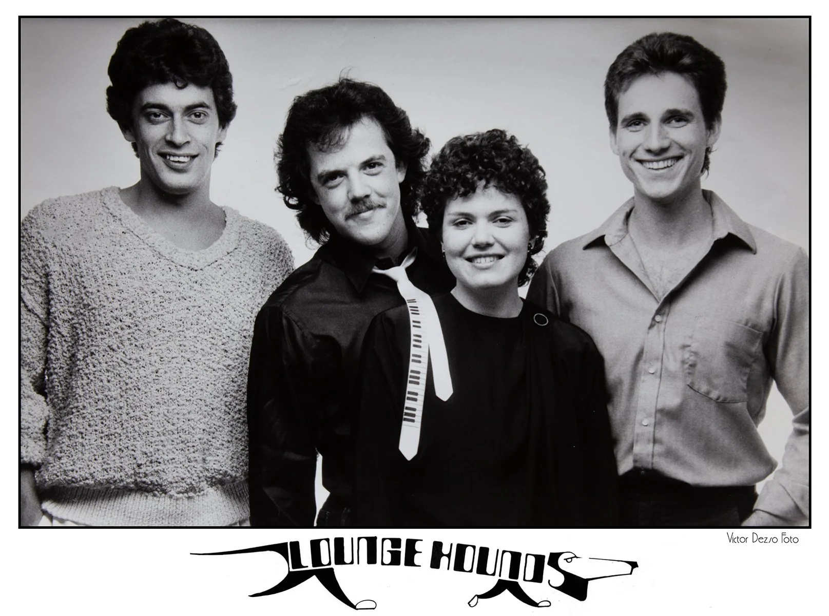 Lounge Hounds_2316_4x5.jpg