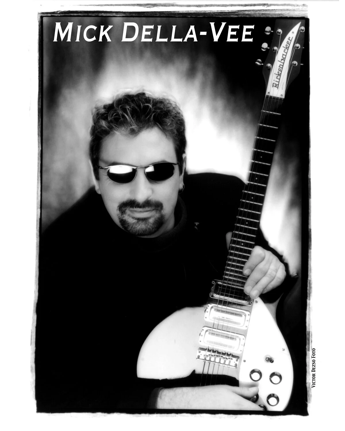 Mick Della-Vee_8922_s.jpg