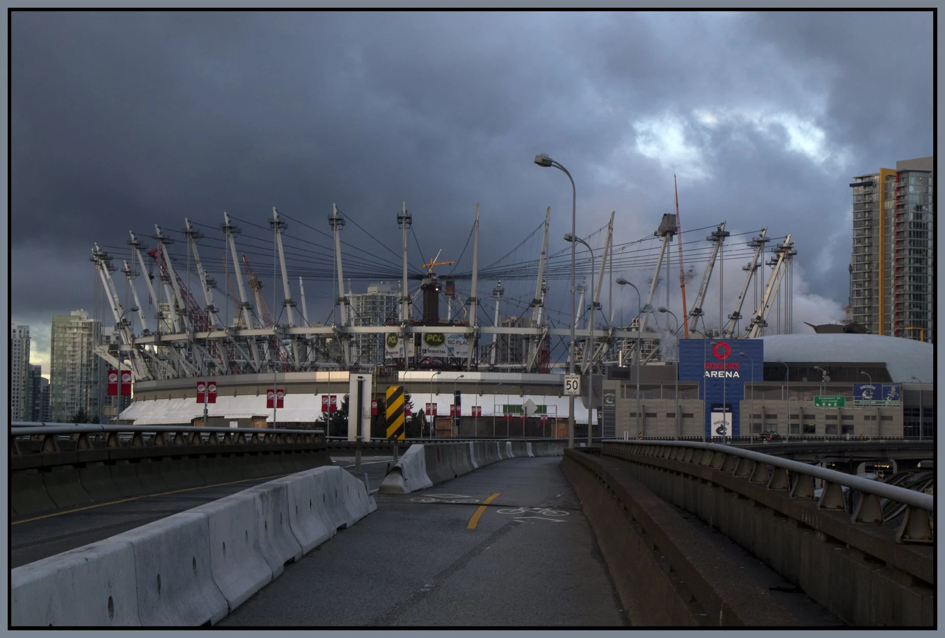Stadium_Jan 8_2011_9815_4x6s.jpg