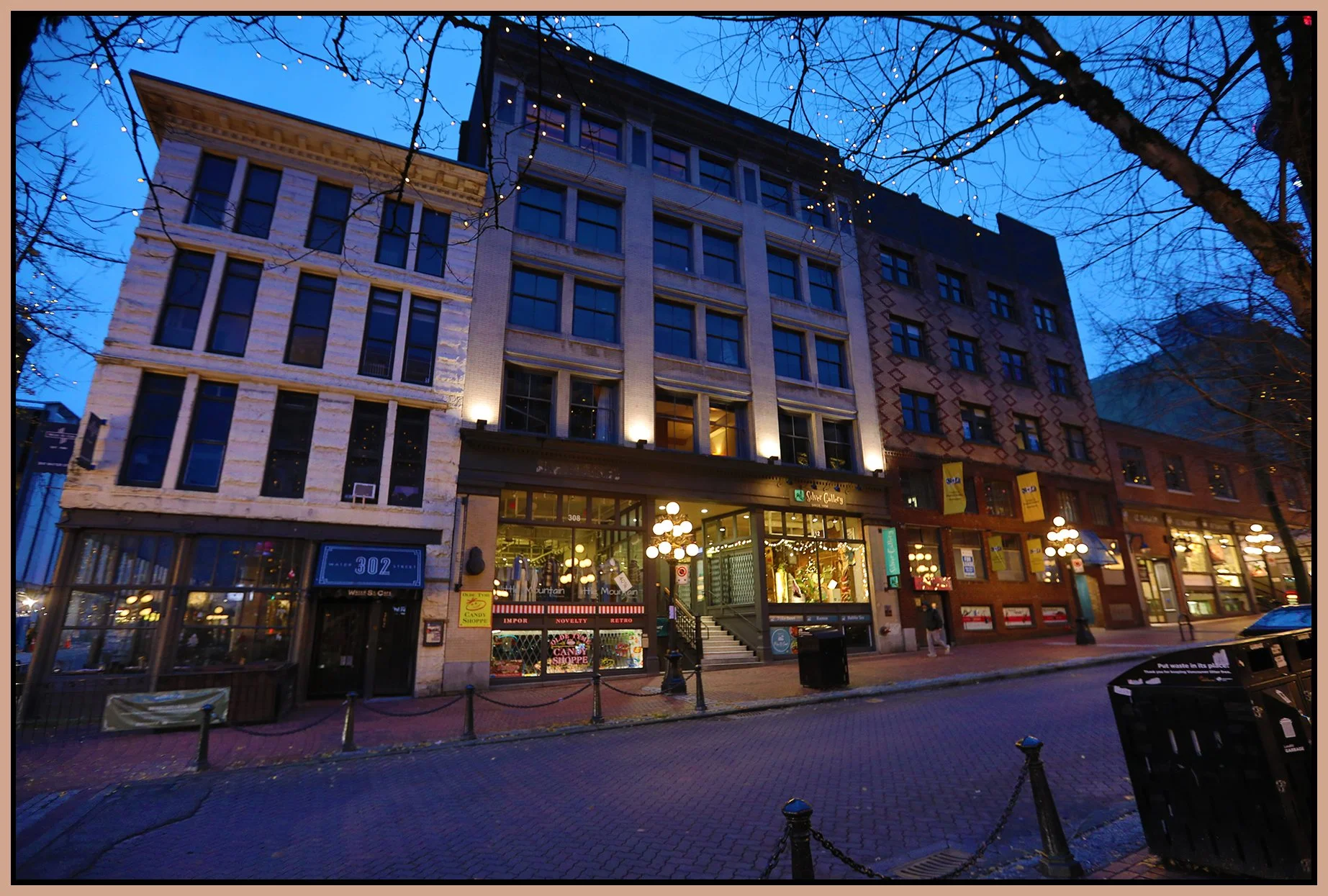 Gastown_304 Water St_Dec 4_2023_HDR_5E1972_4x6s.jpg