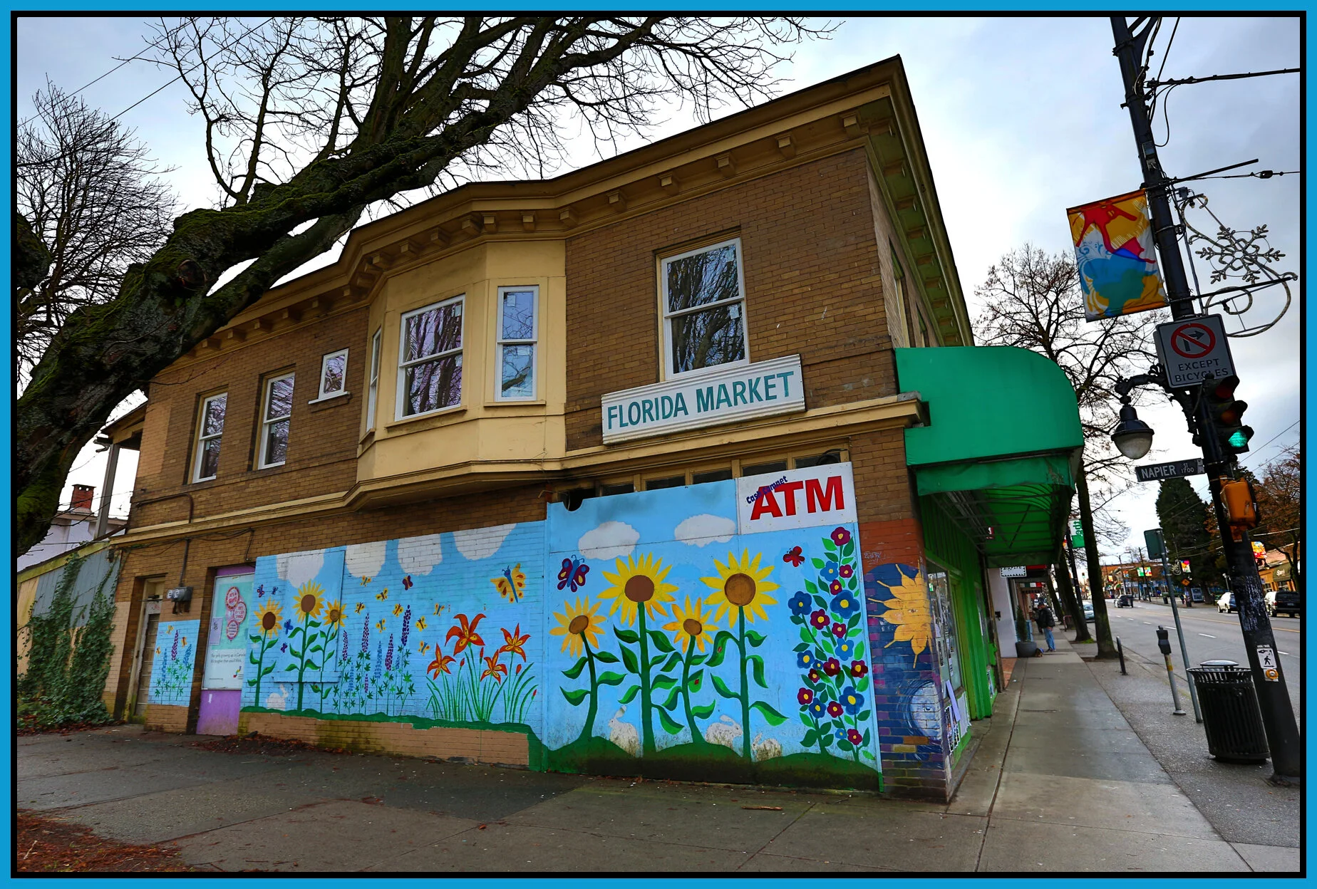 Commercial Dr Mural_Dec 28_2013_HDR_D7139_4x6s.jpg