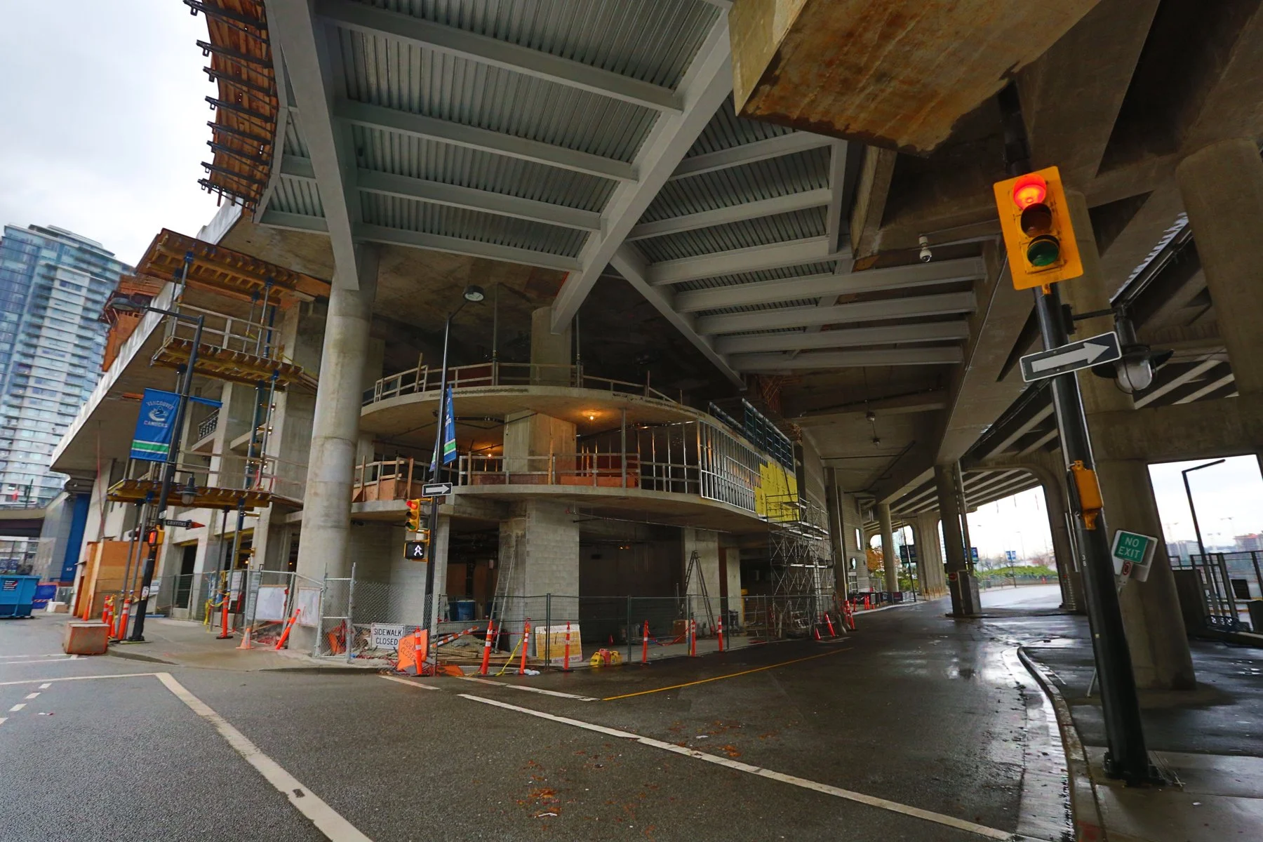 Expo Blvd Const_Dec 1_2013_HDR_D9522_4x6.jpg