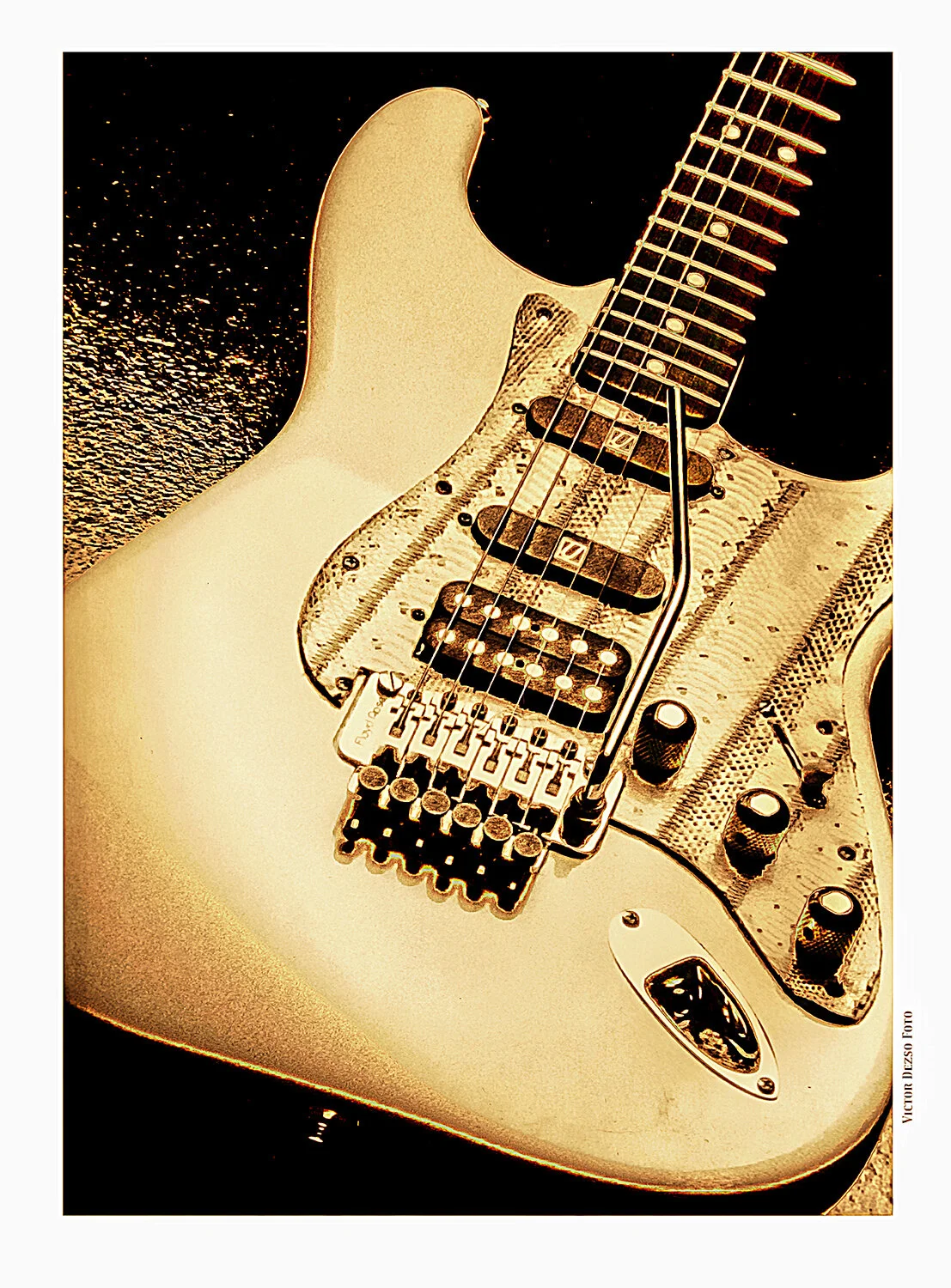 Fender Guitar_1989_9484_8x10_peSep_MeltC_4x5s.jpg