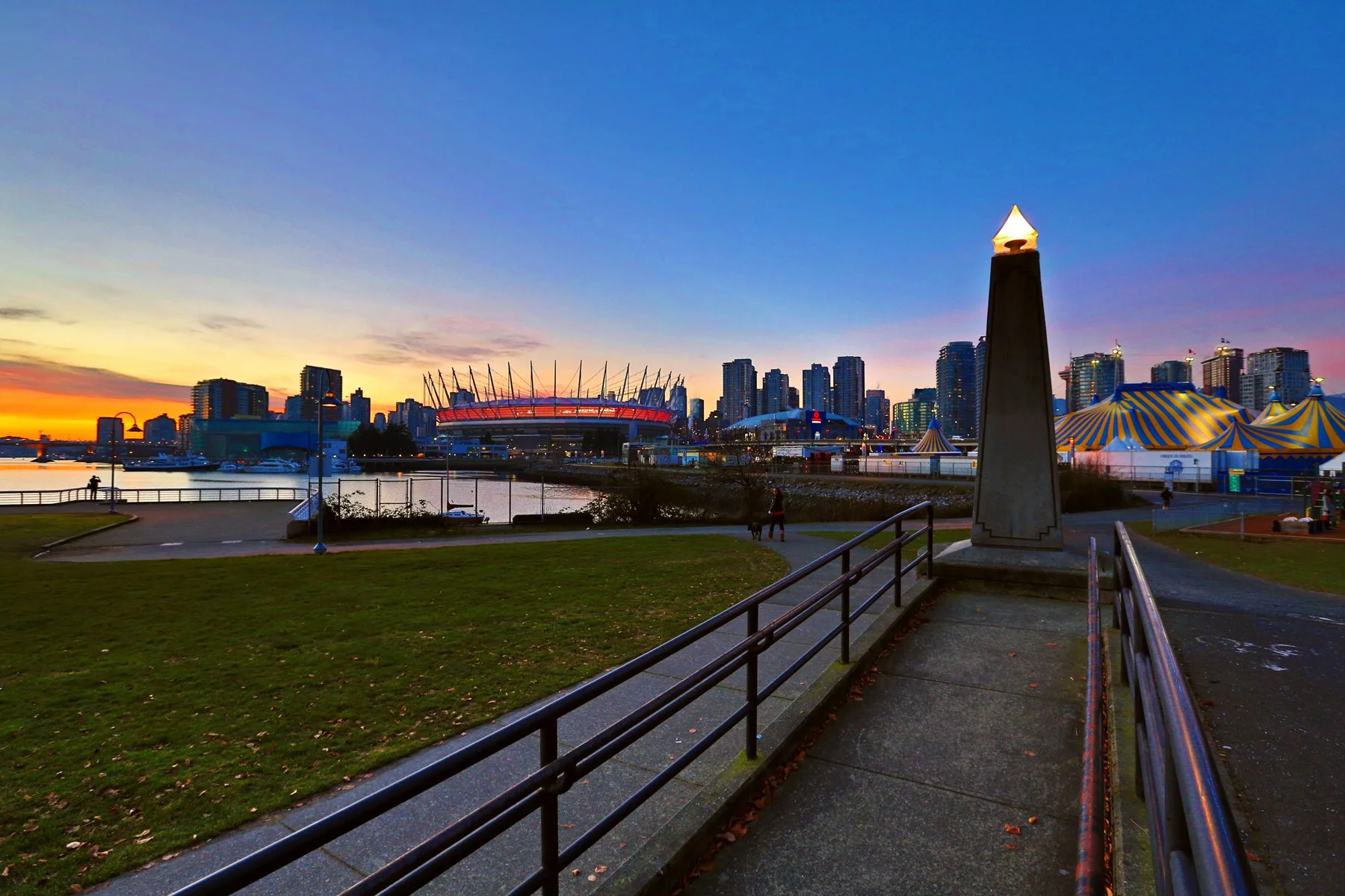 6 View_Jan 18_2013_HDR_C3075vel_4x6.jpg