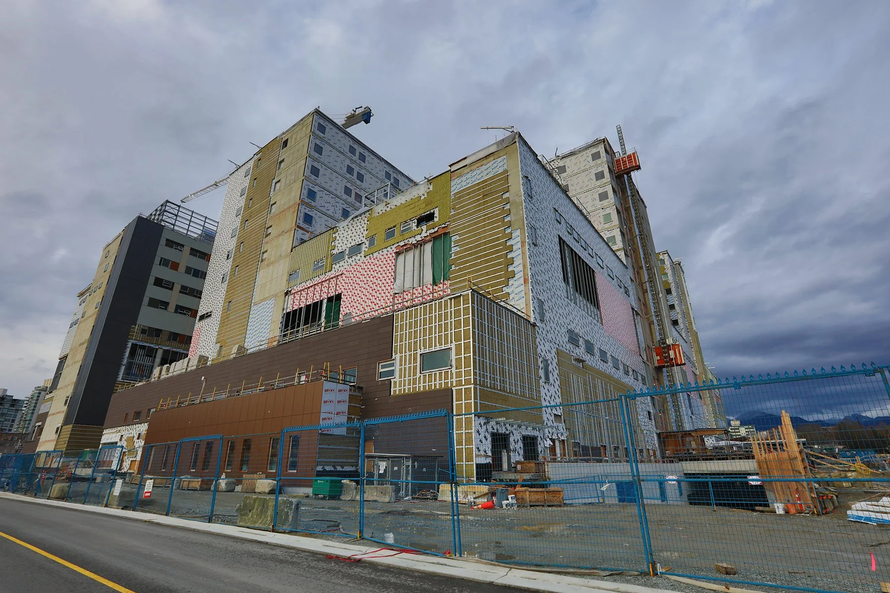 New St.Paul's Hospital Const_Nov 20_2024_HDR_5E5448_4x6.jpg
