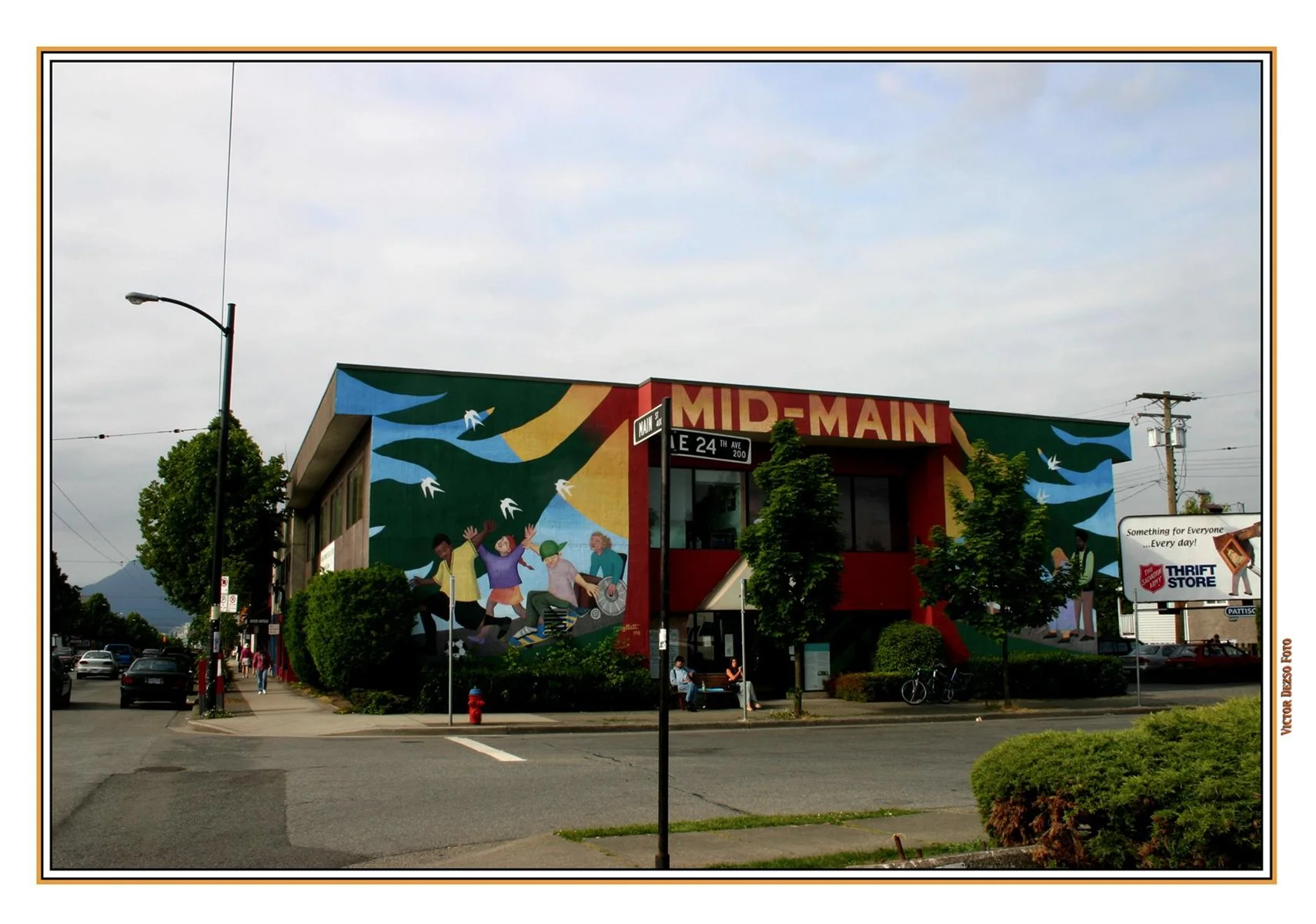 219 E 24 th Ave.Mural_4x6s.jpg
