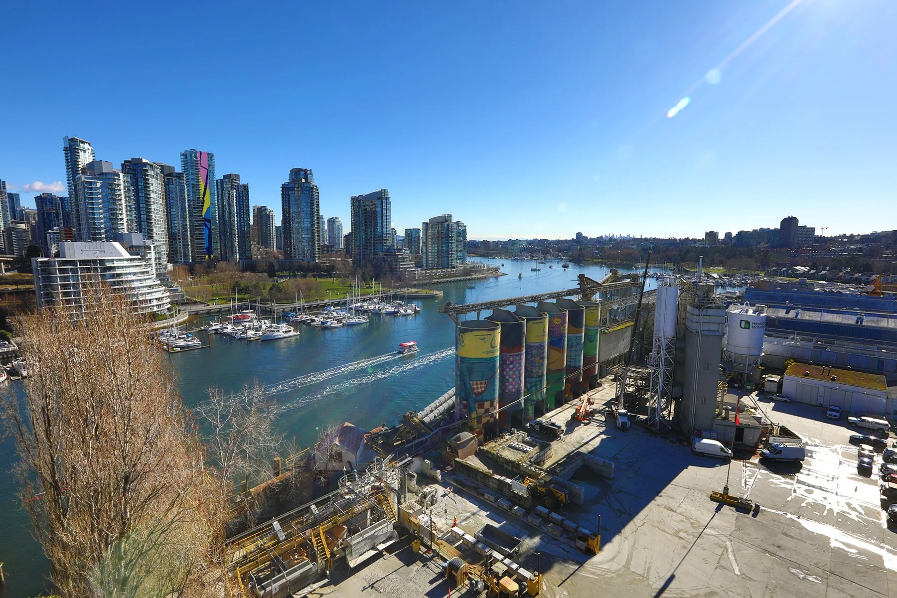 Granville Island Mural_Mar 6_2025_HDR_5F0240_4x6.jpg