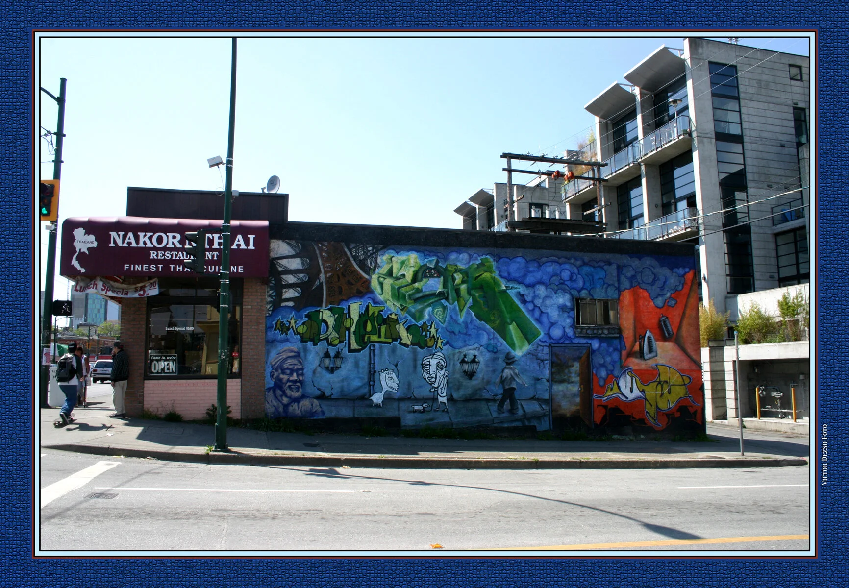 Hemlock Mural_May 13_2004_2442_4x6s.jpg