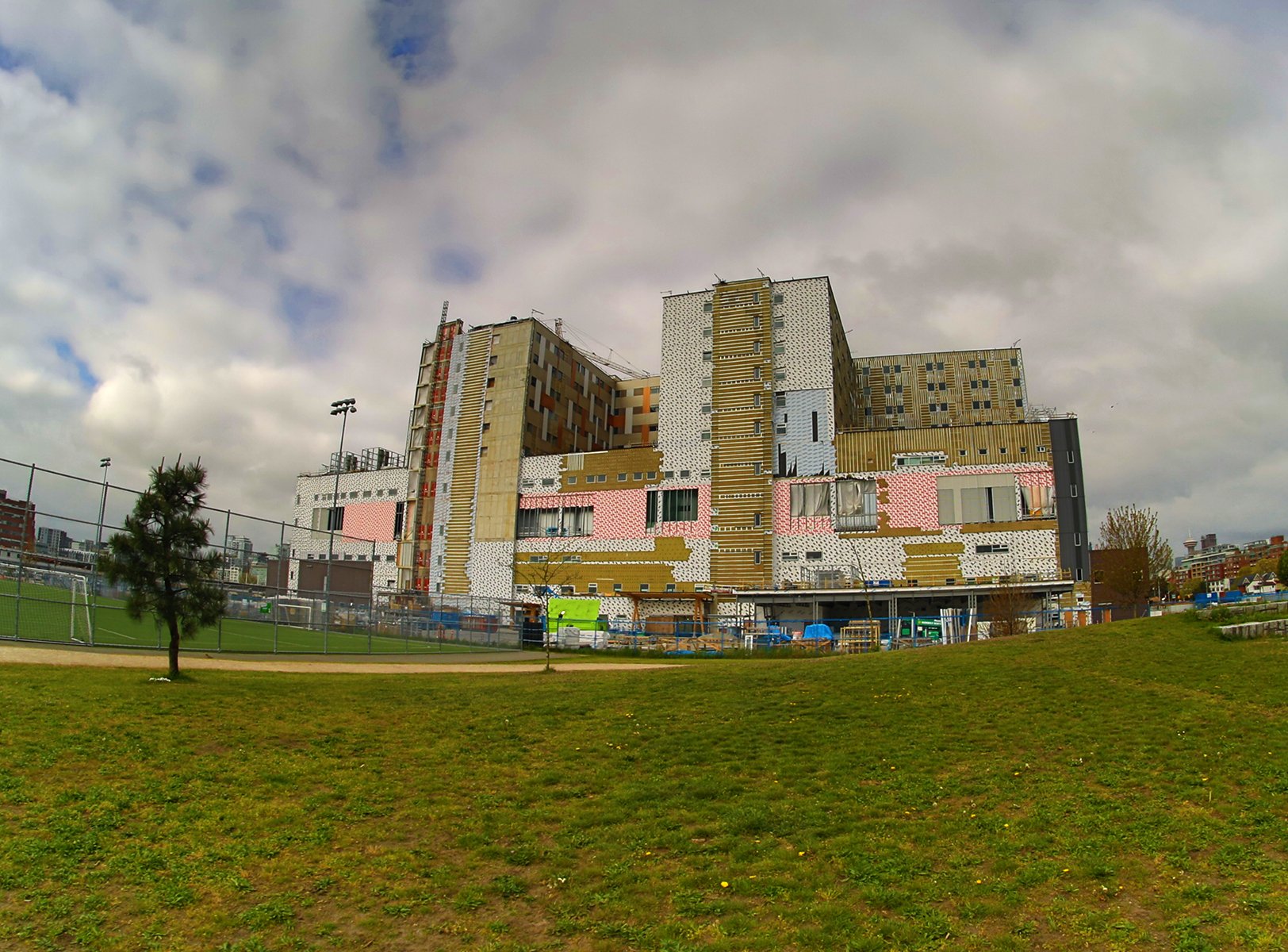 New St.Paul's Hospital Const_Apr 27_2025_HDR_5F2485_1_4x5.jpg