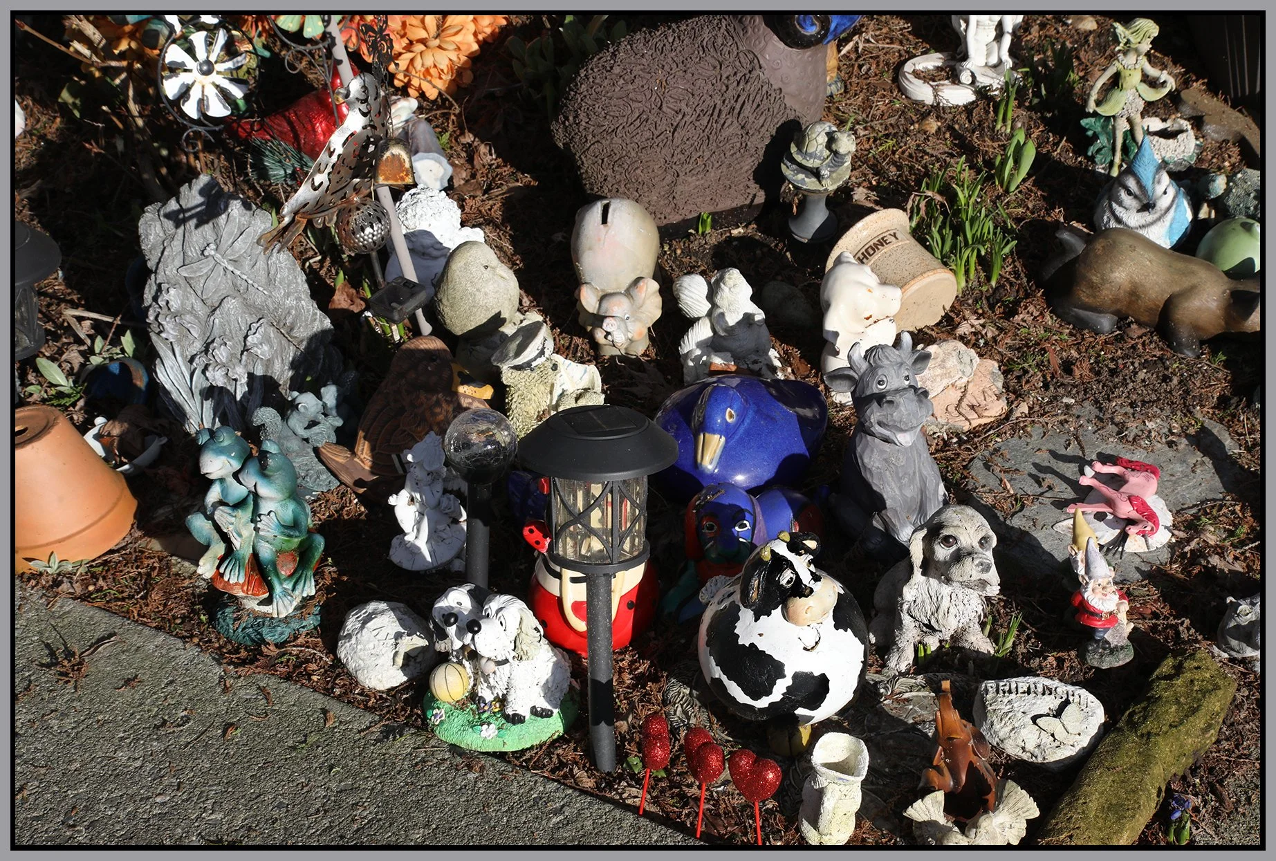 2715 Yale St Knick-Knacks_Feb 4_2024_HDR_5E3861_4x6s.jpg