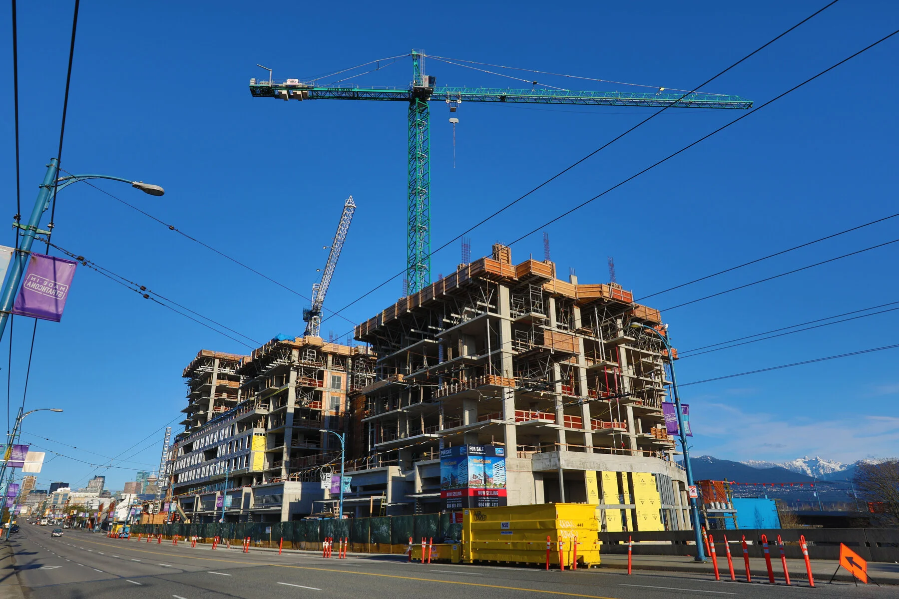 Strathcona Village Const_Apr 2_2017_HDR_A6372_4x6.jpg