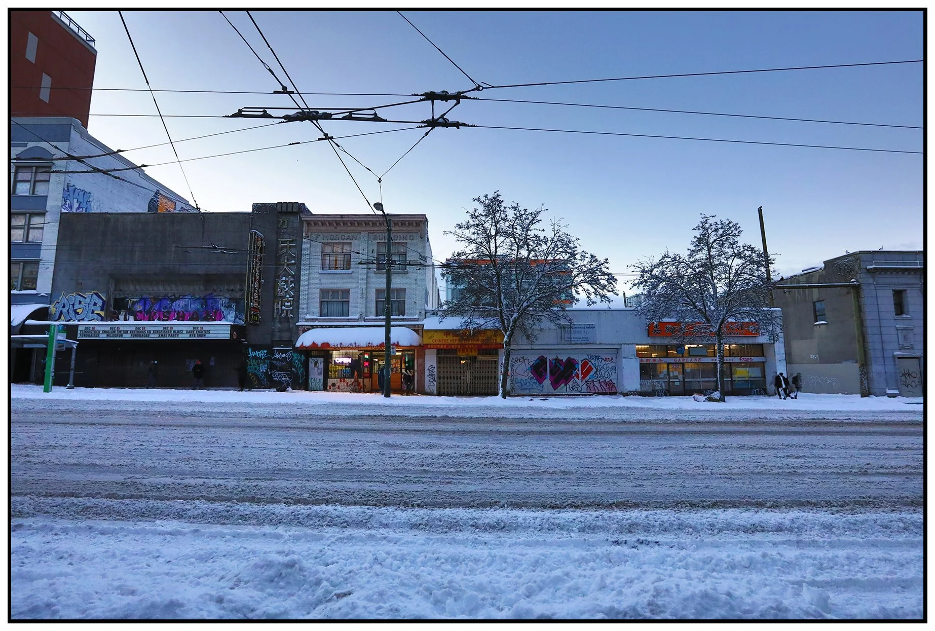 200 E Hastings St Snow_Dec 30_2021_HDR_5A5430_4x6s.jpg