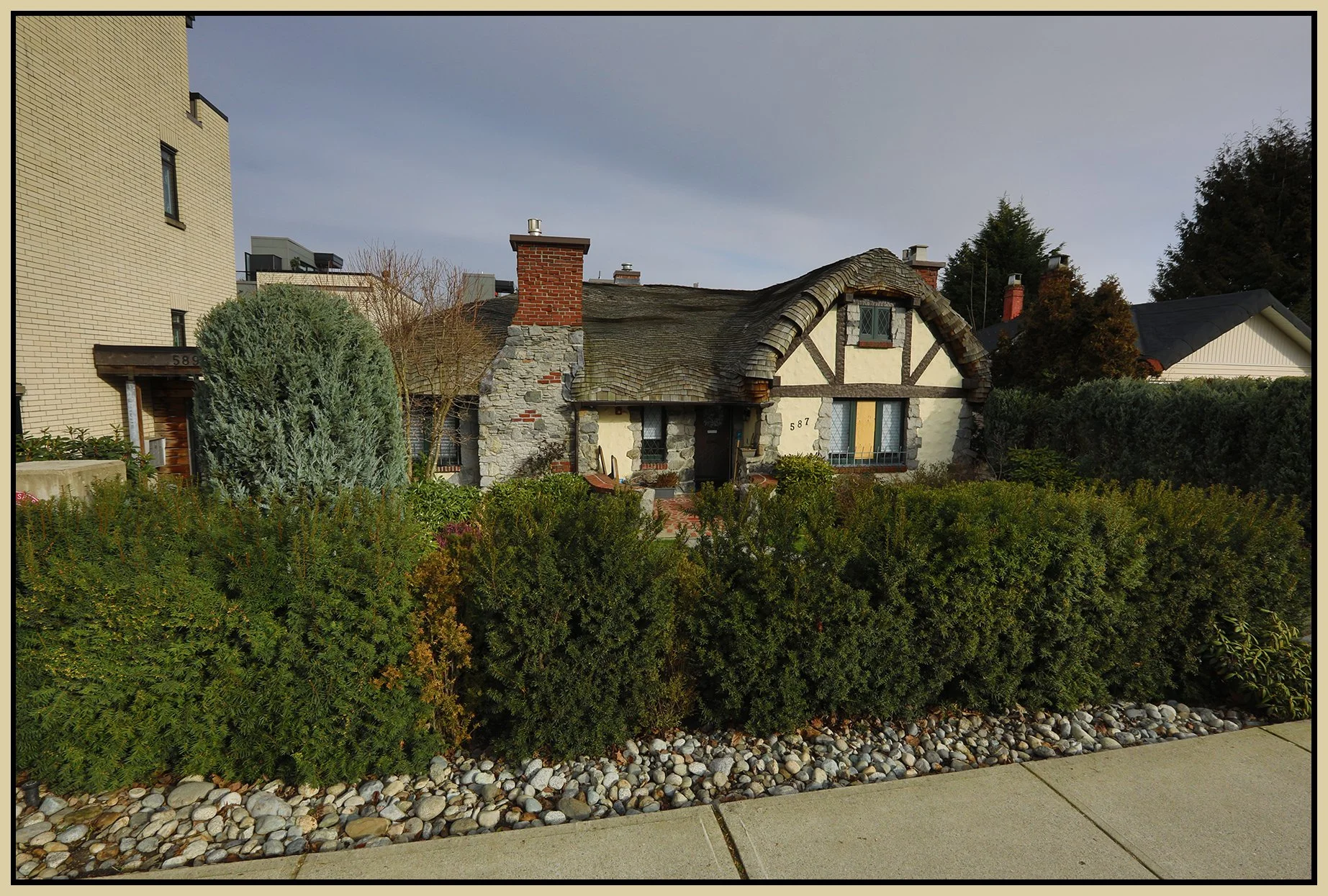 587 King Edward Blvd_Feb 22_2023_HDR5D4590_4x6s.jpg