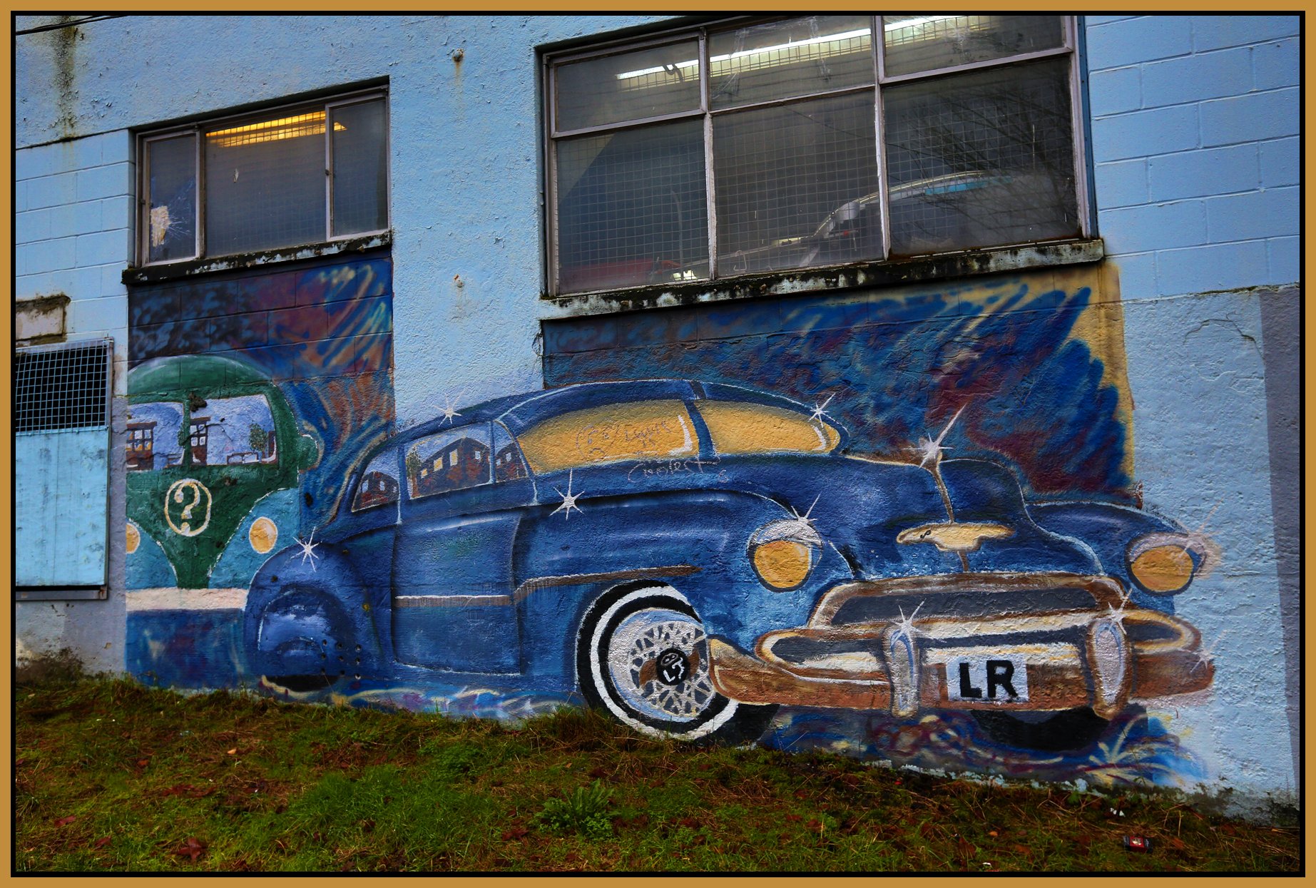 Commercial Dr Mural_Dec 12_2012_HDR_C3965_4x6s.jpg