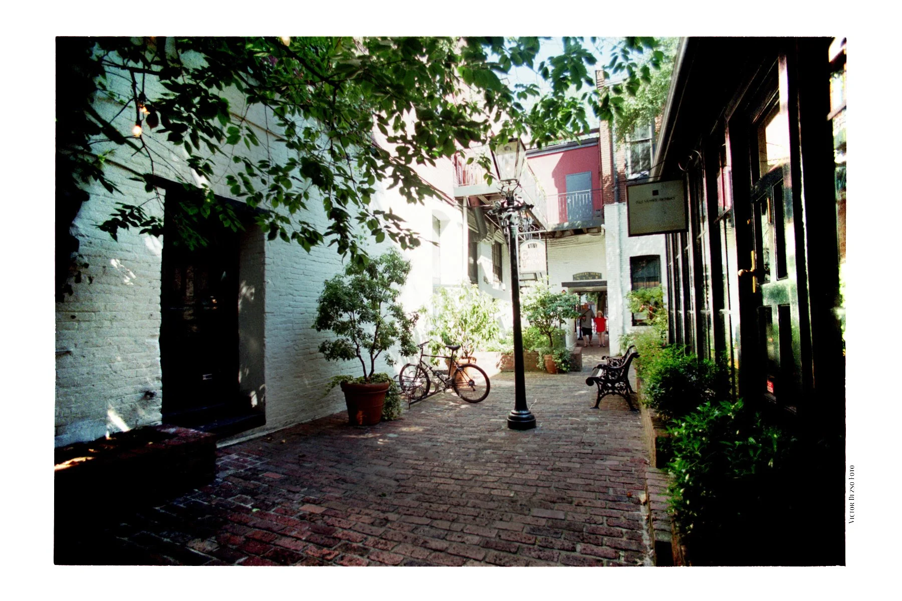 Gaolers Mews_7_26_02_9_4x6s.jpg