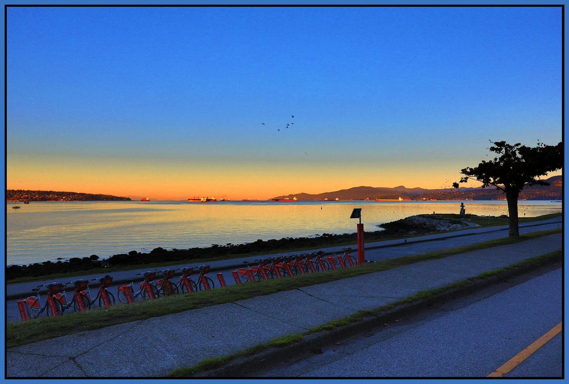 English Bay LkgW_Oct 14_2025_HDR_4K4279_peWater_4x6s.jpg