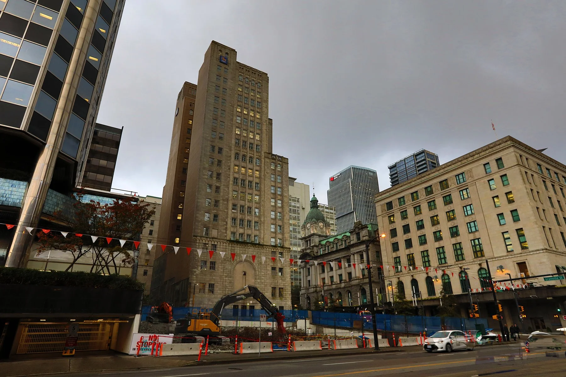 300 Granville St Const_Sep 20_2018_HDR_D0468_4x6.jpg