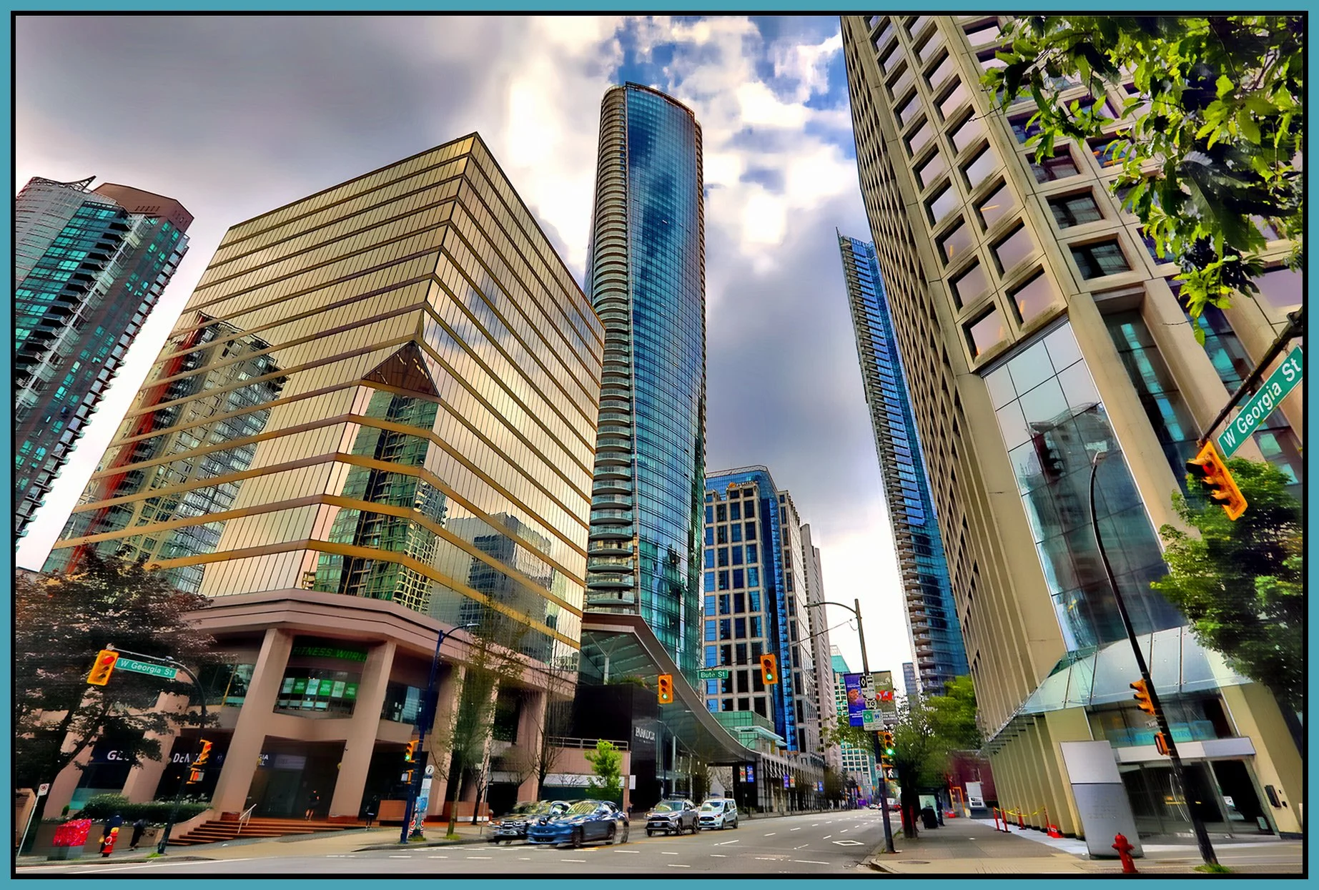 1185 W Georgia St LkgE_Jun 30_2024_HDR_4J2080_peHdr2013_Hyprstrip_1_4x6s.jpg