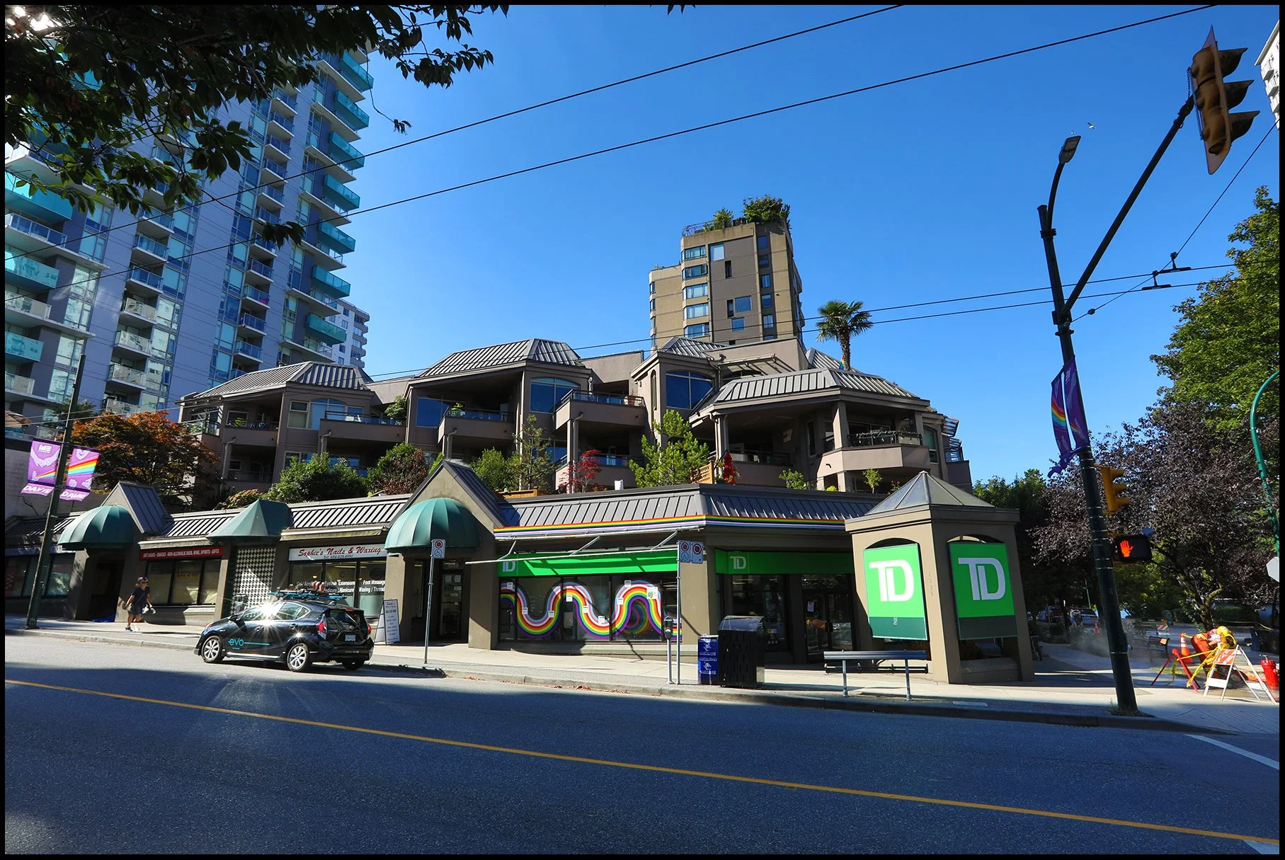 1688 Davie St_Aug 17_2023_HDR_5C4124_4x6.jpg