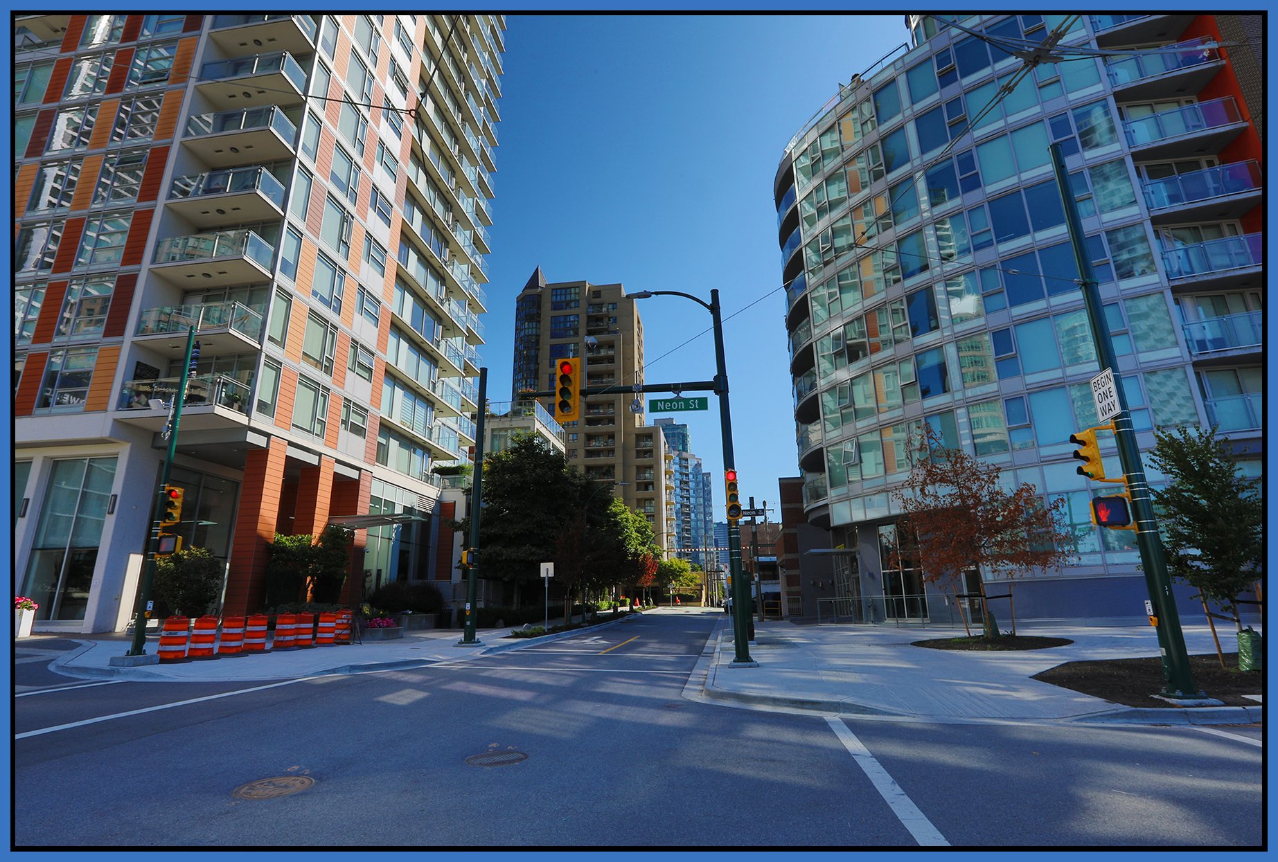 Neon St LkgN_Jul 1_2025_HDR_4J7697_4x6s.jpg