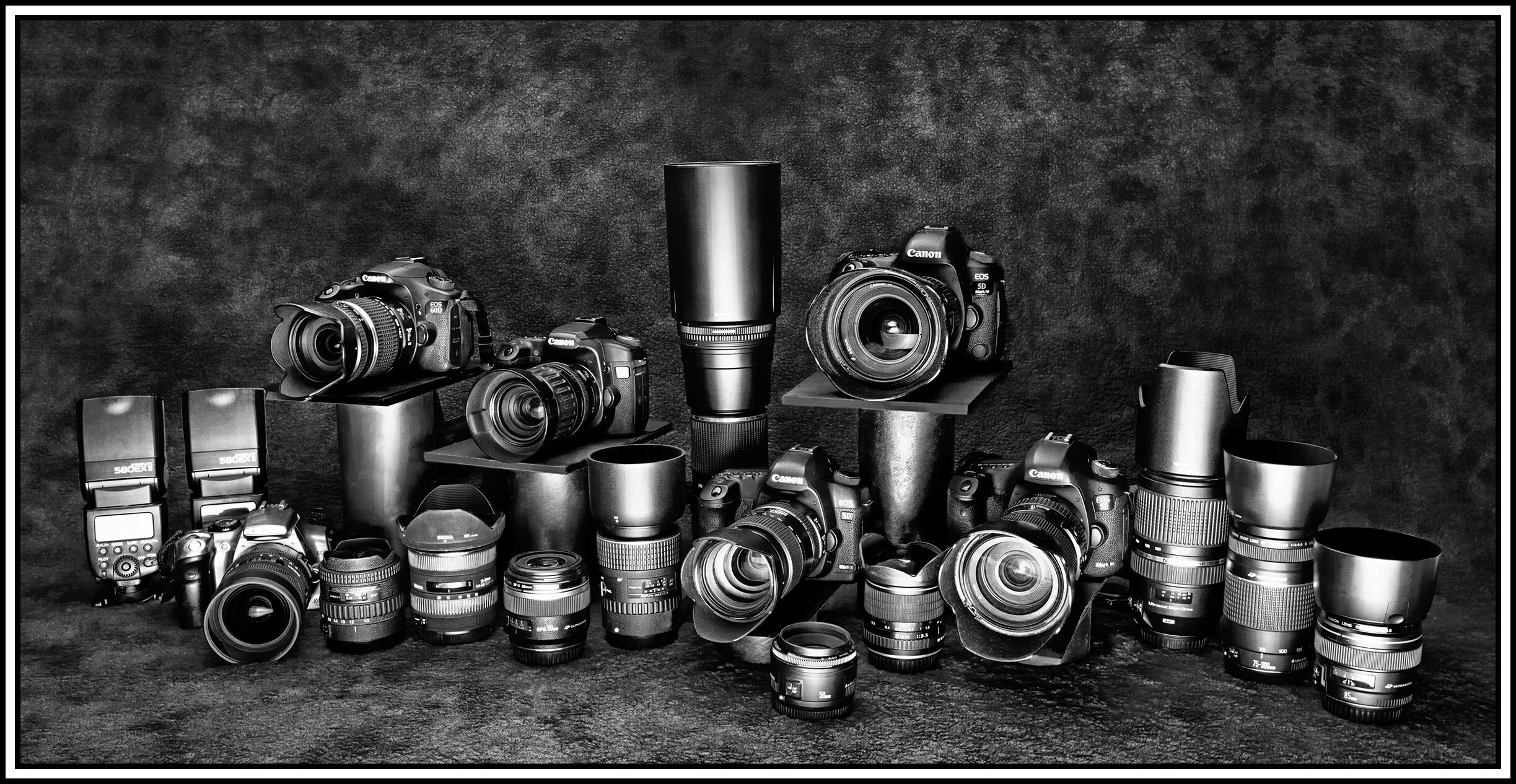 VDF Cameras & Lenses_feb 4_2018_CR2_C4706_2_pePnclEffct_4x8s.jpg