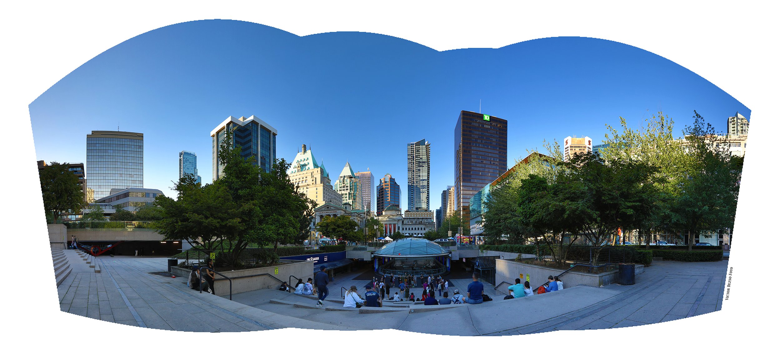 Robson Sq LkgN_Jul 19_2022_HDR_Pan_5B2061_4x9.jpg