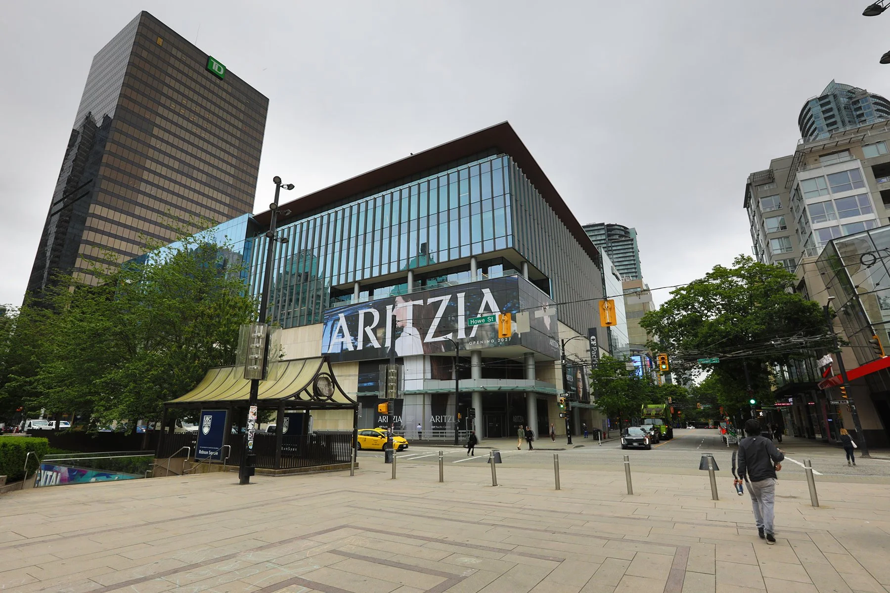 Pacific Centre Aritzia_May 19_2026_HDR_4L4192_4x6.jpg