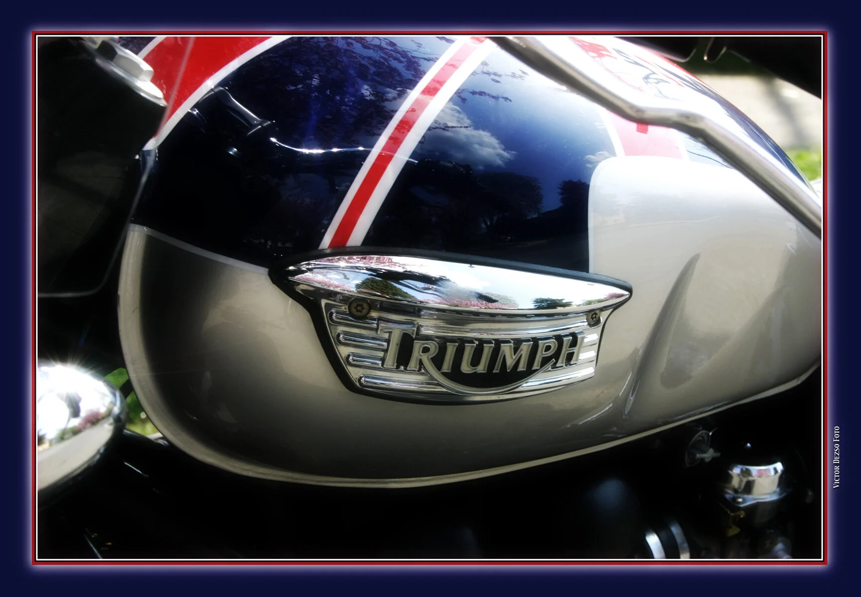 Triumph Bonneville_8072_2_4x6s.jpg