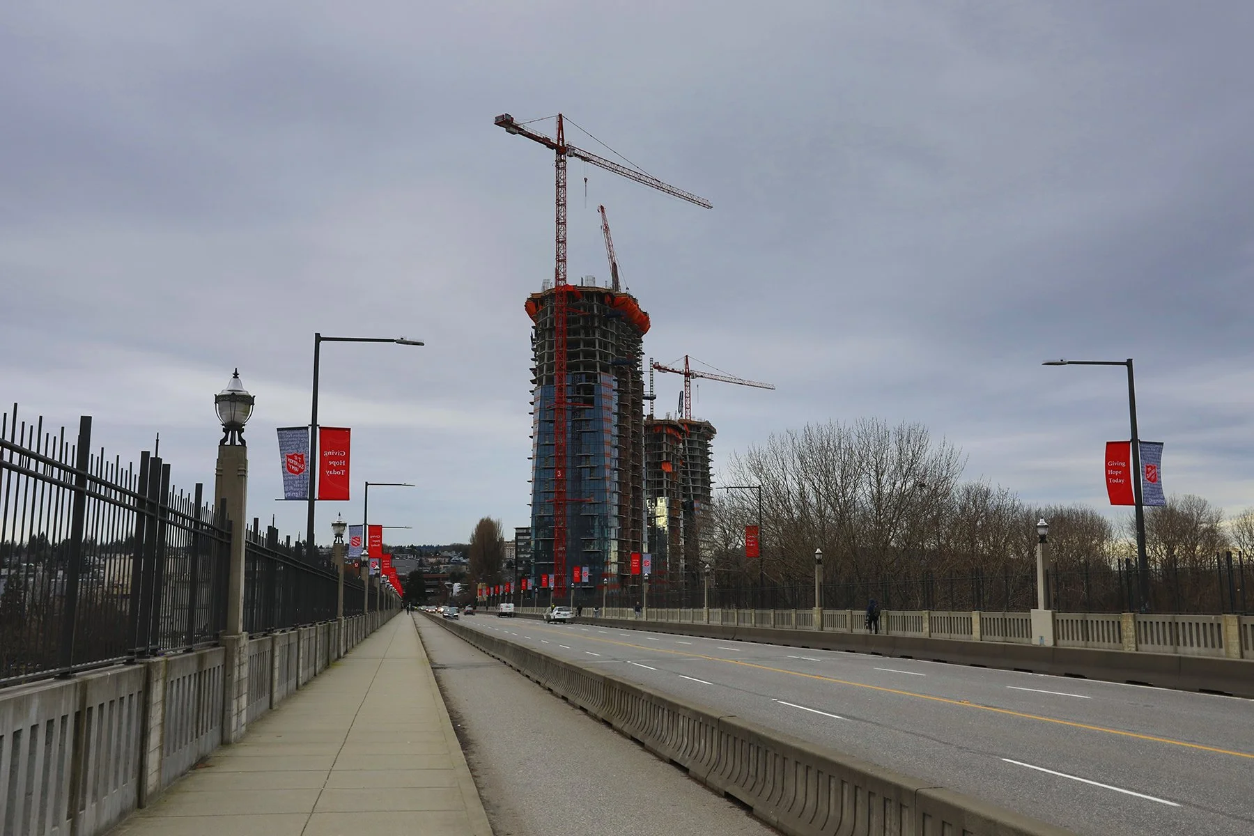 Burrard Bridge Senakw Const LkgS_Jan 1_2025_HDR_5E7181_4x6.jpg