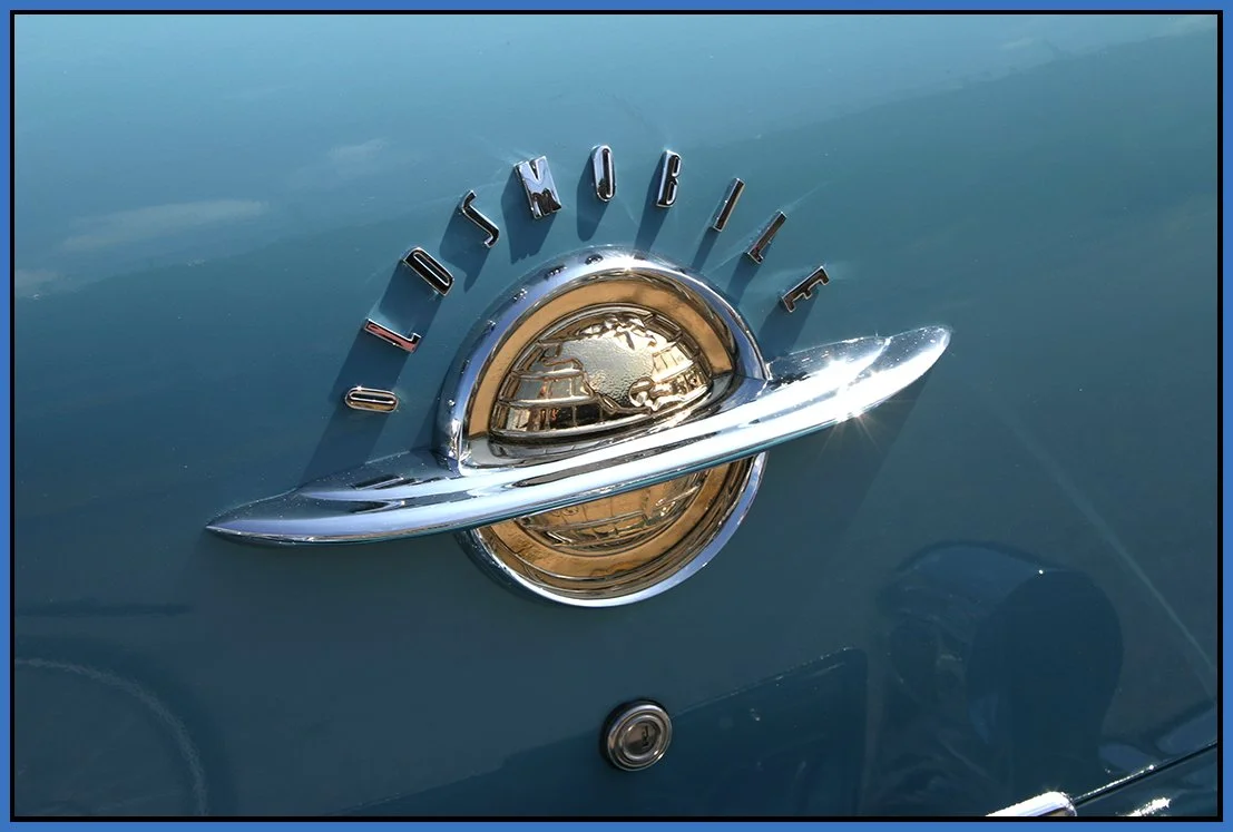 Oldsmobile Logo_4913_4x6s.jpg